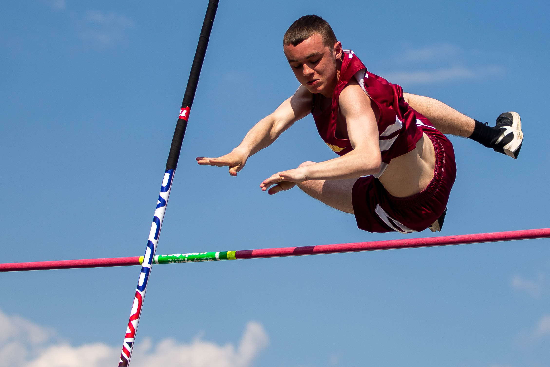 Blind Michigan High School Pole Vaulter Uses Trust In Coaches To Compete Mlive Com