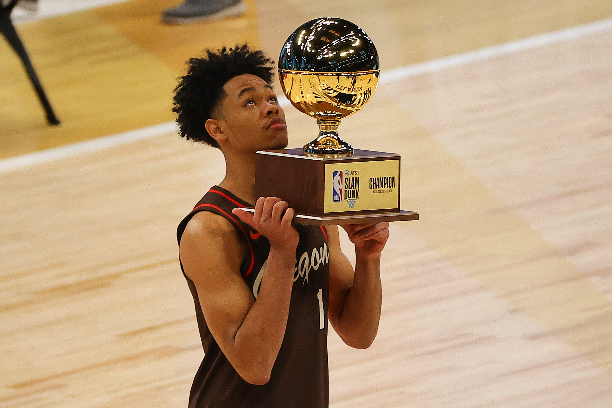 Portland's Simons wins NBA Slam-Dunk contest