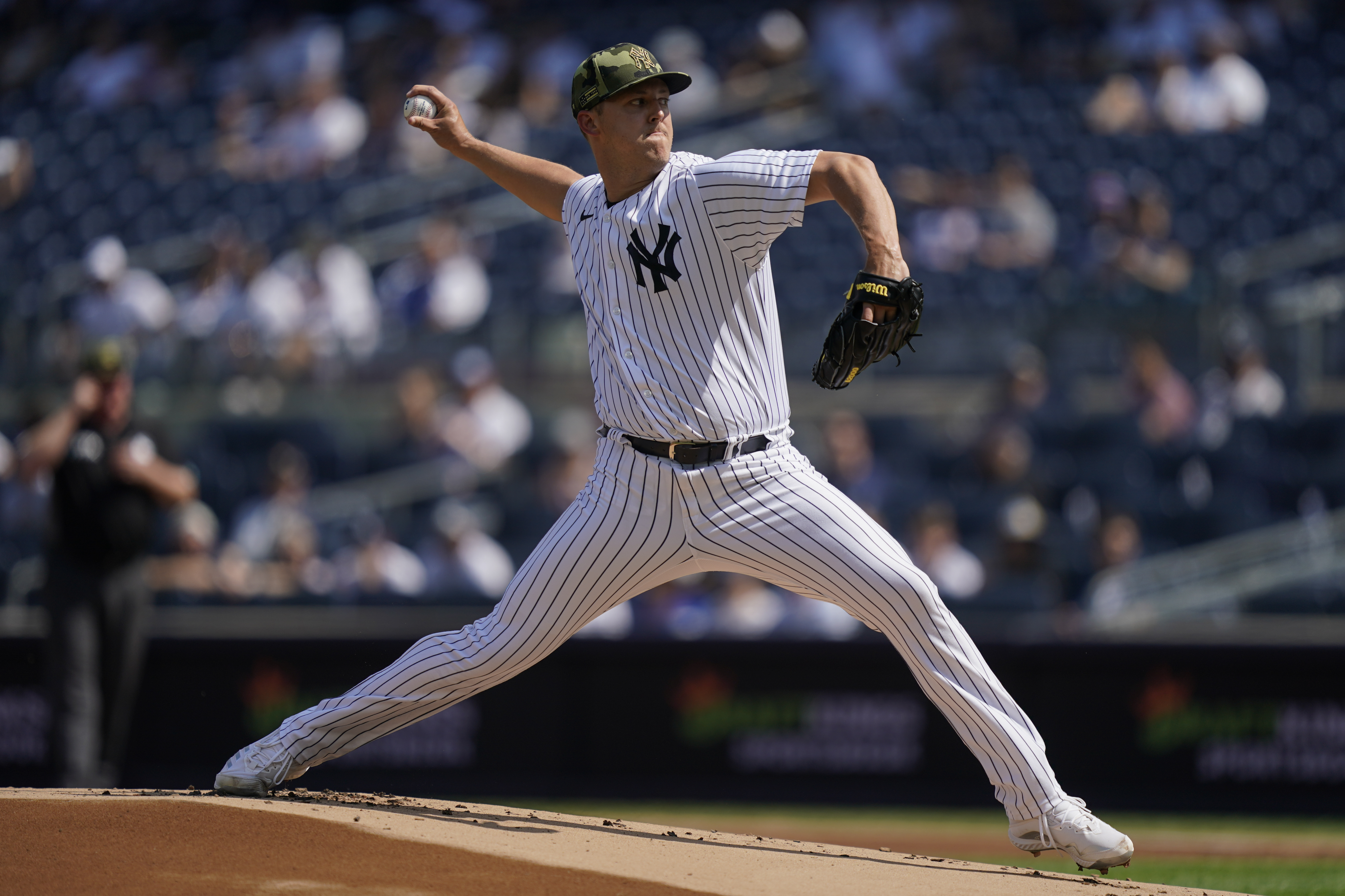 New York Yankees news: Aroldis Chapman bringing Instagram workout season  back
