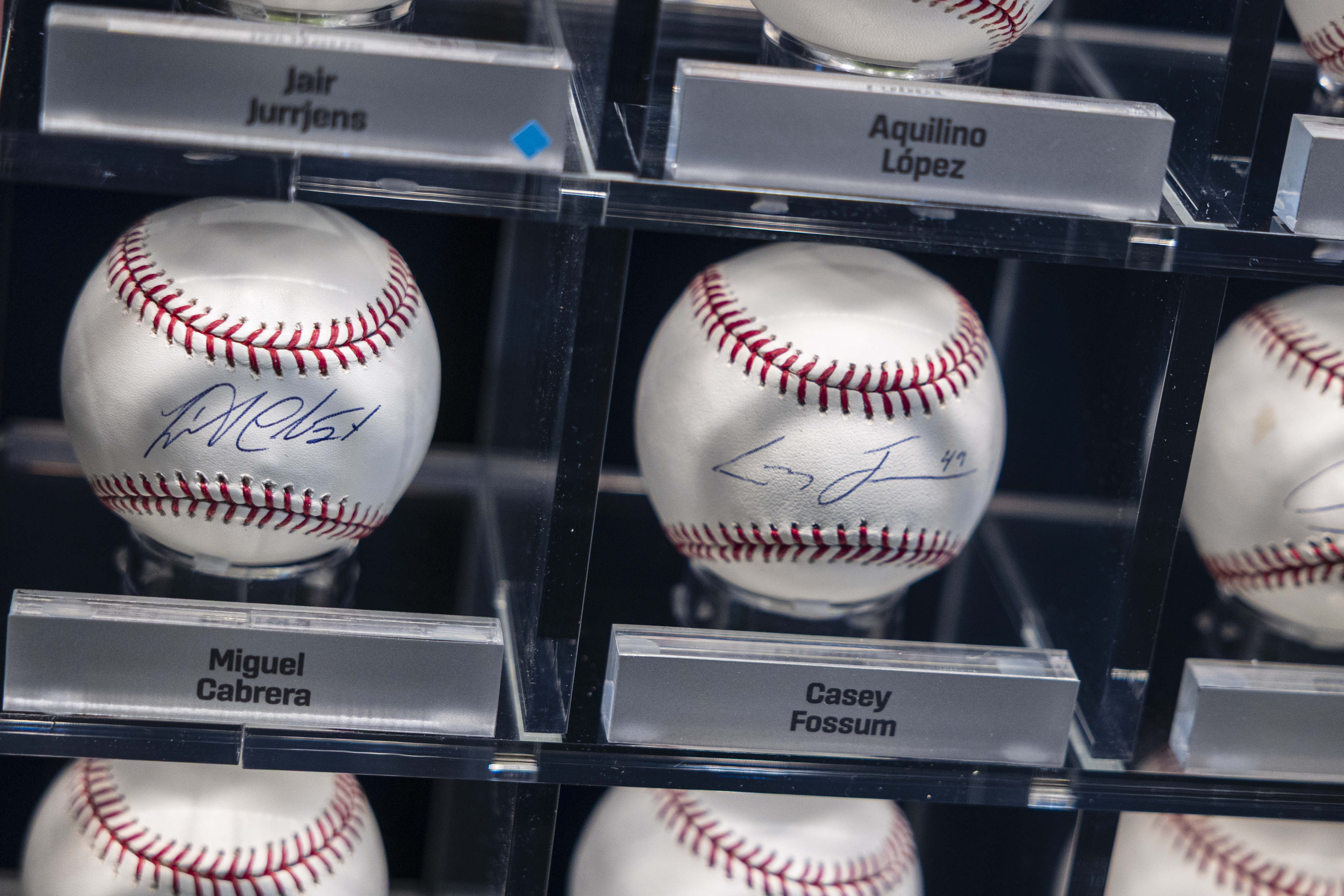Michigan museum displays 1,200 autographed Detroit Tigers baseballs in ...