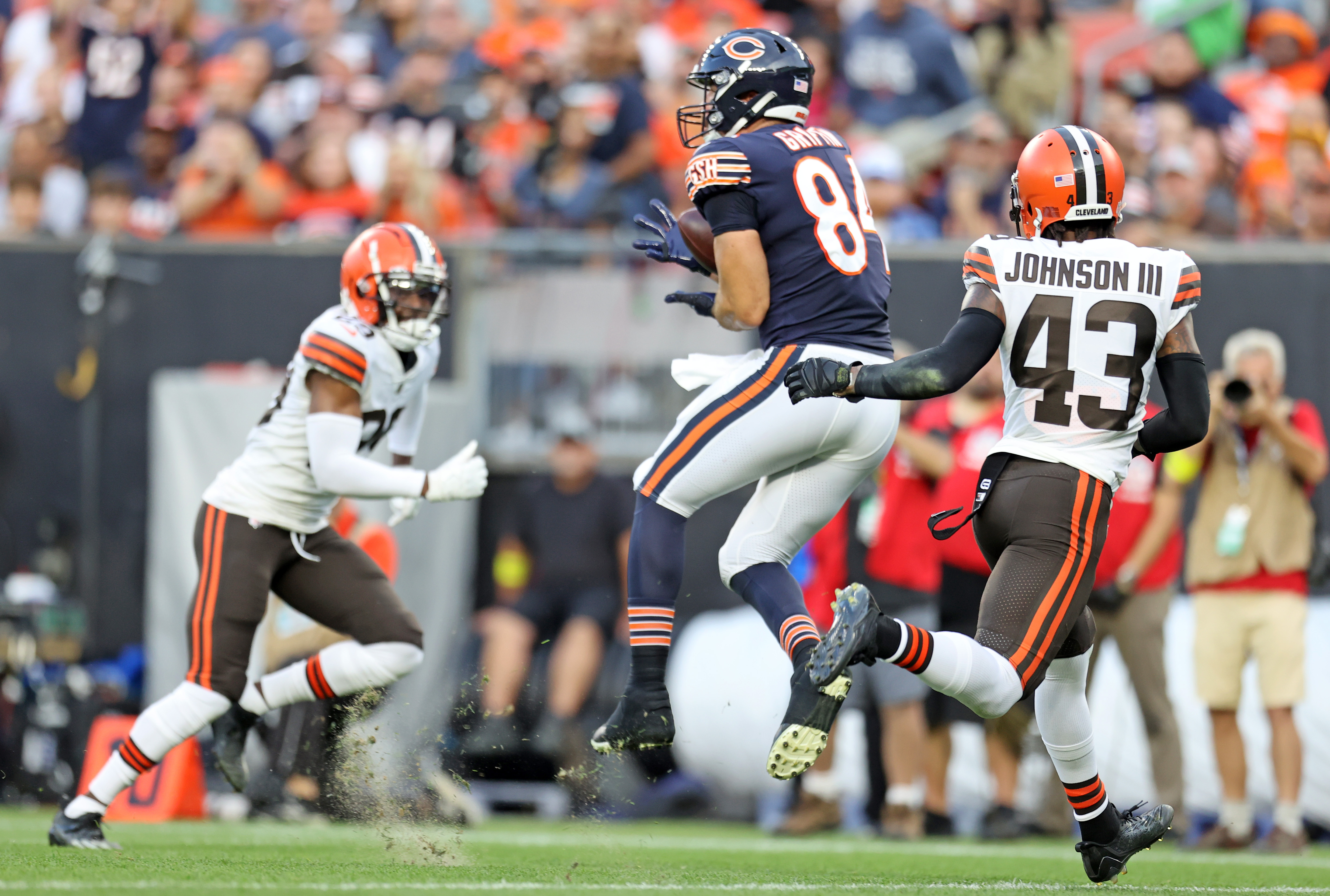 Chicago Bears tight end Ryan Griffin (84) celebrates after making a  touchdown against the Cleveland Browns during the first half of an NFL  preseason football game, Saturday, Aug. 27, 2022, in Cleveland. (