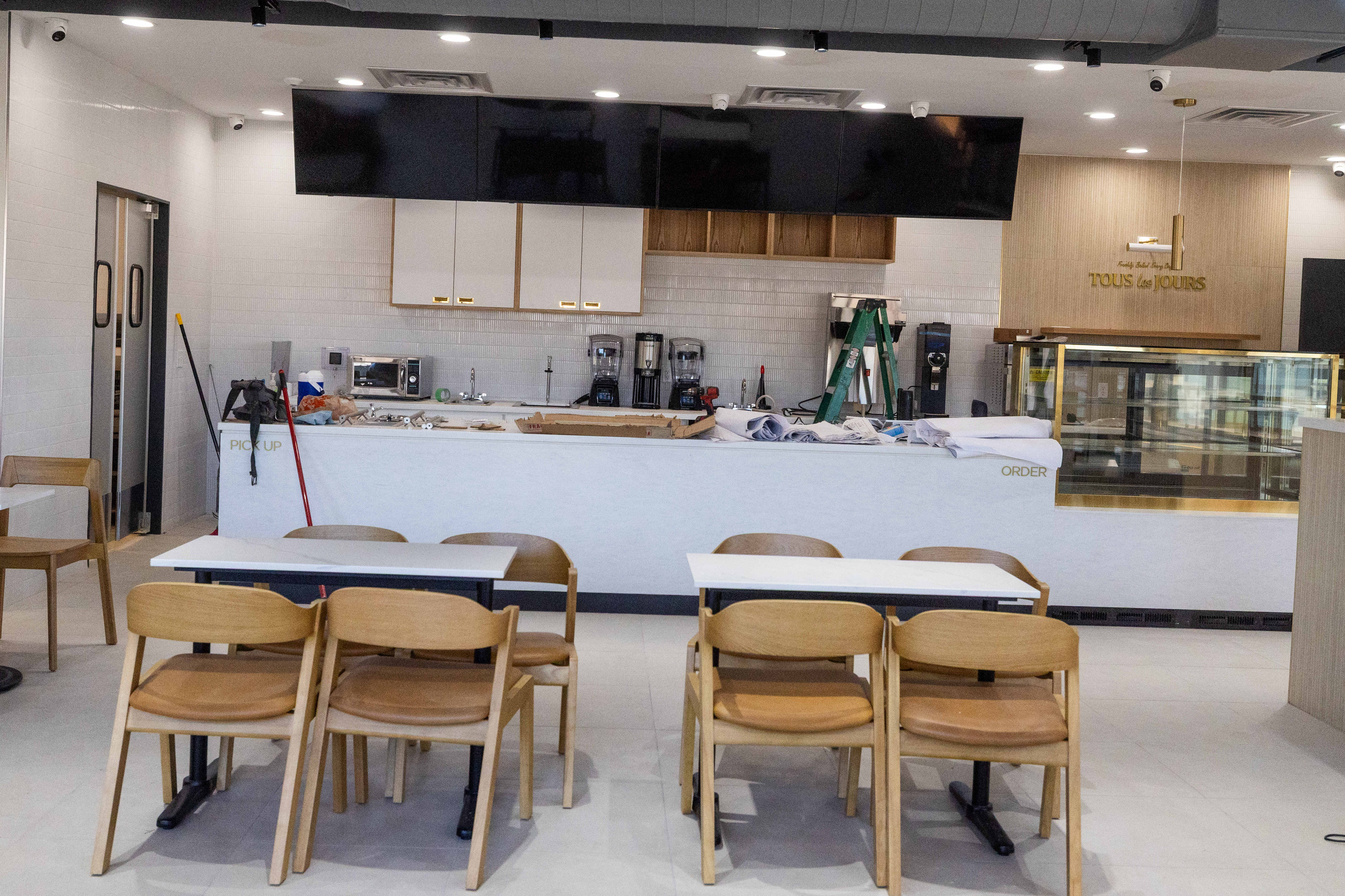 Tous les Jours, a national French-Asian bakery franchise, is