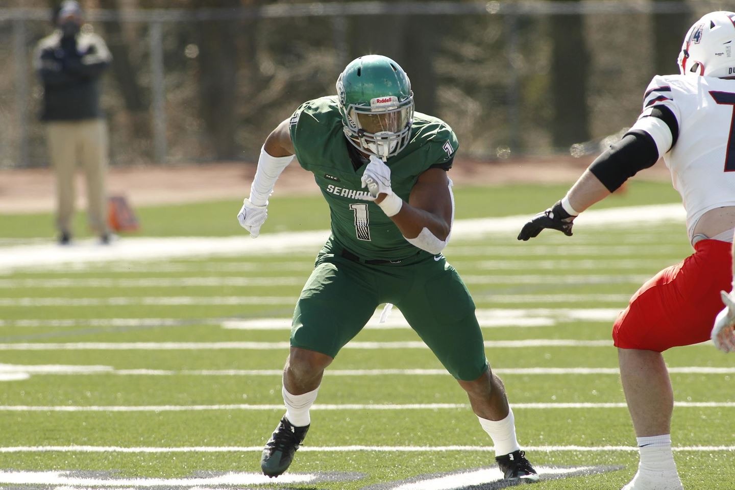 Cam Gill Re-Signs With Tampa Bay Buccaneers - Wagner College Athletics