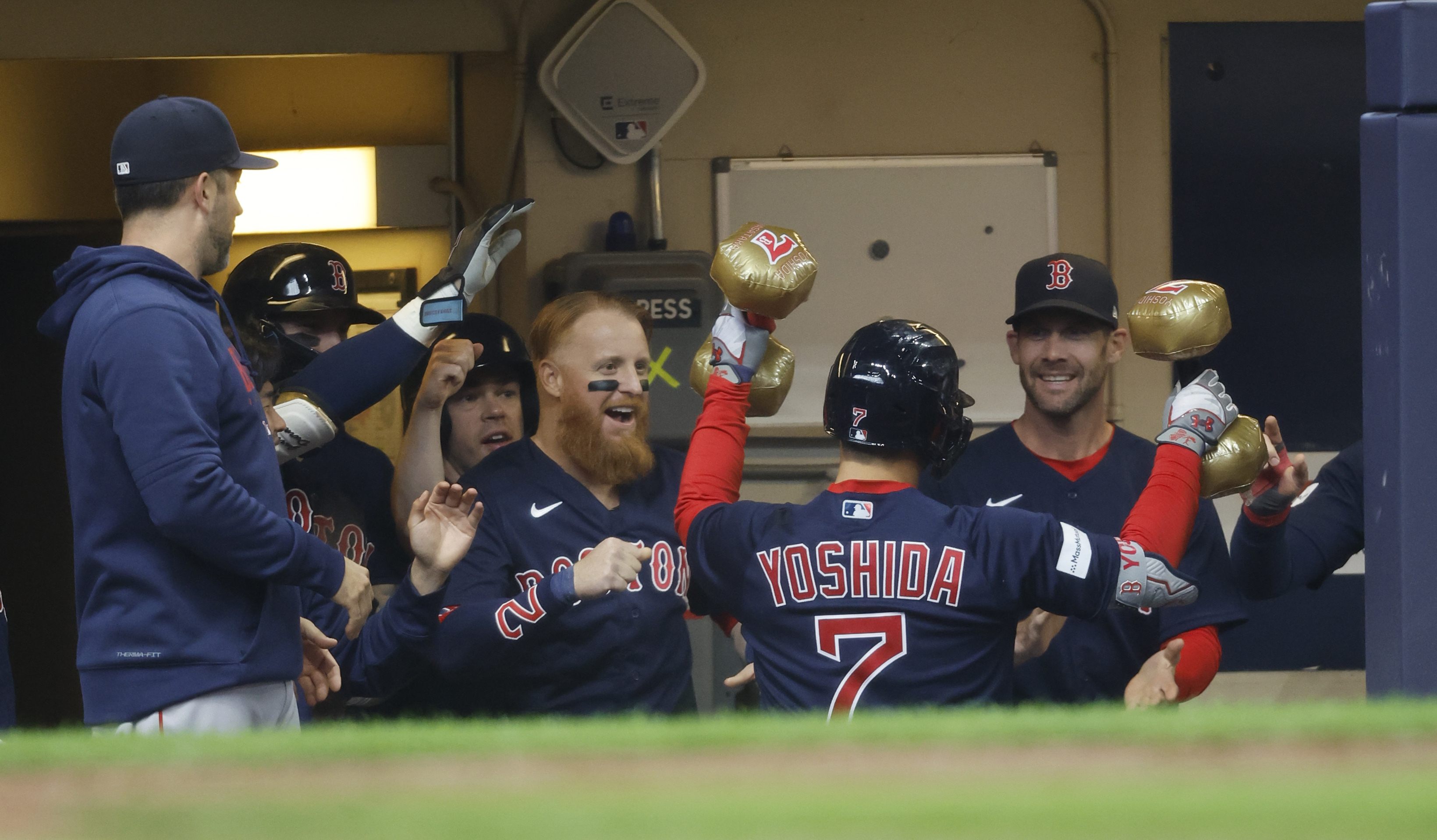 Baseball: Red Sox's Yoshida hits same inning solo homer, grand slam