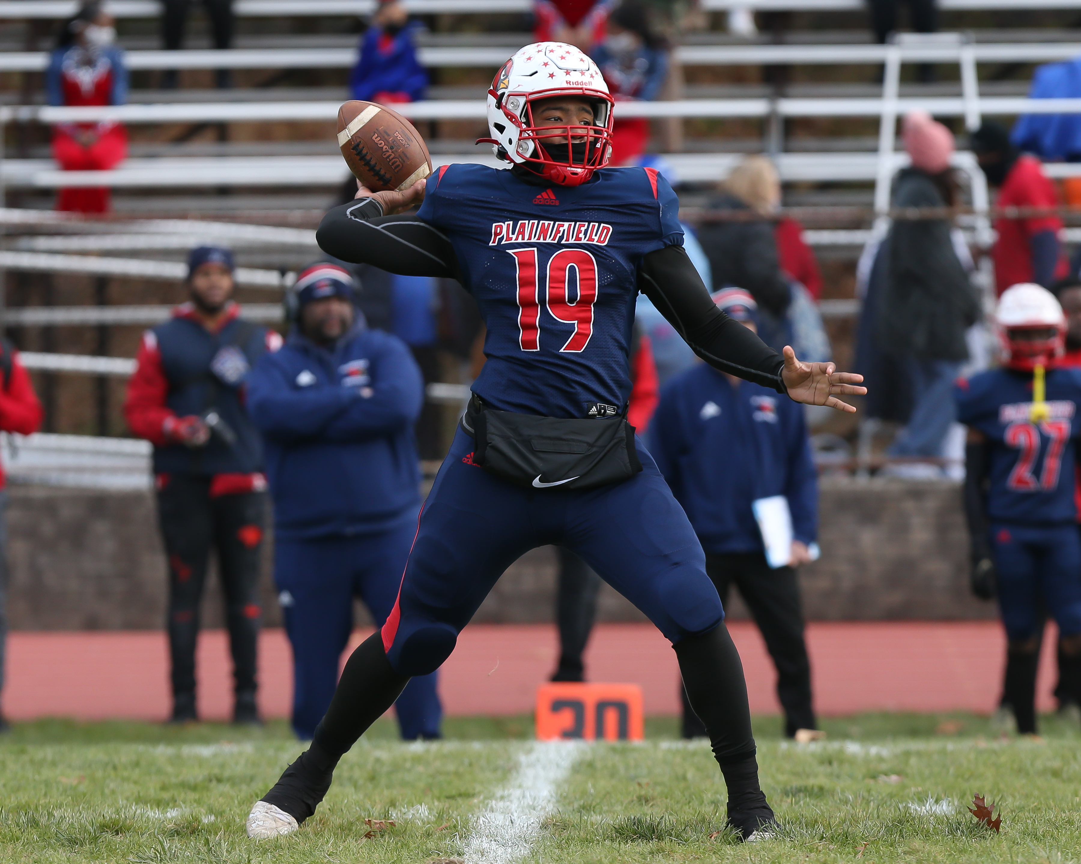 Thanksgiving Football: Foran 56, Law 29