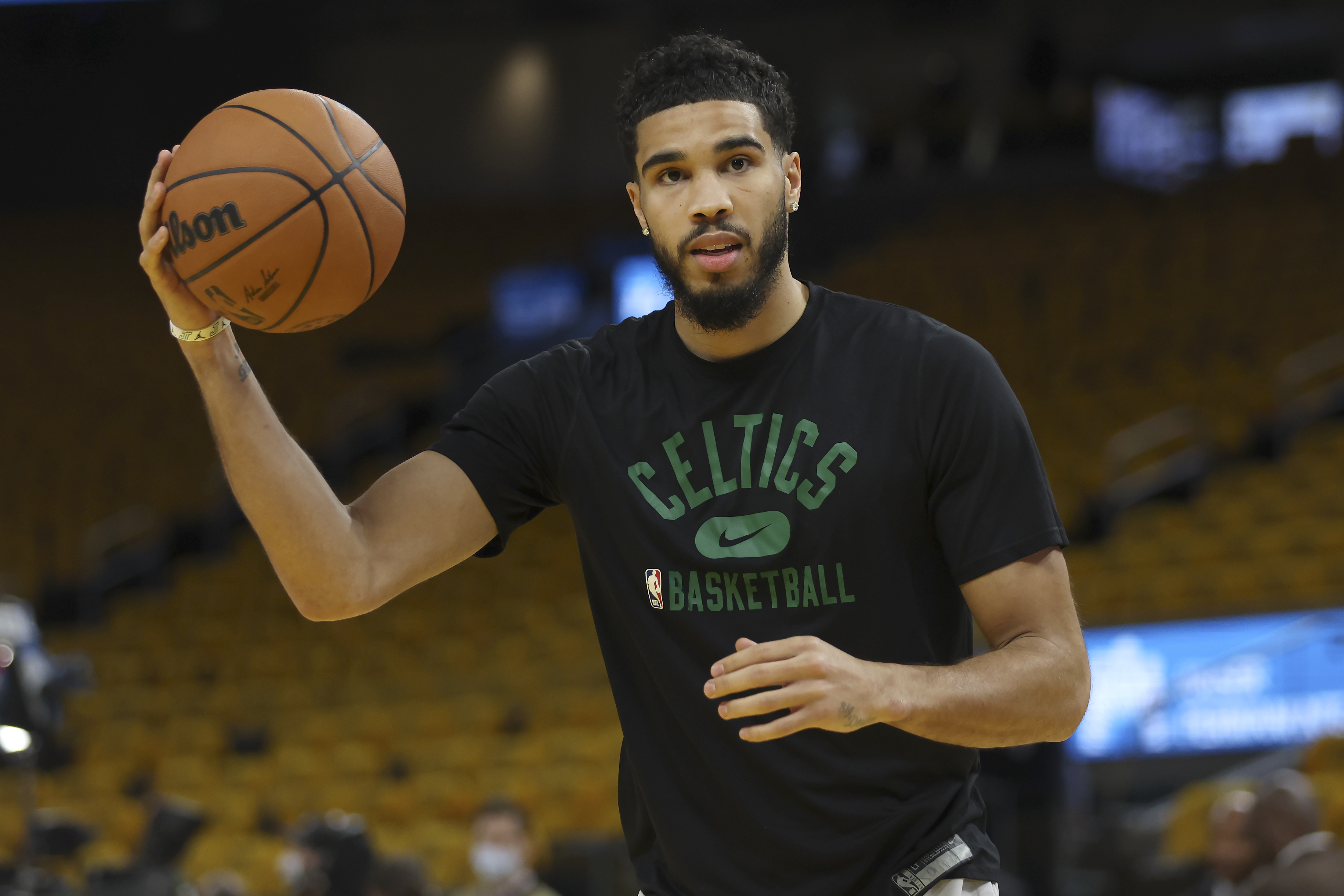 Watch: Jayson Tatum erupts for 20 points in a half at pro-am game