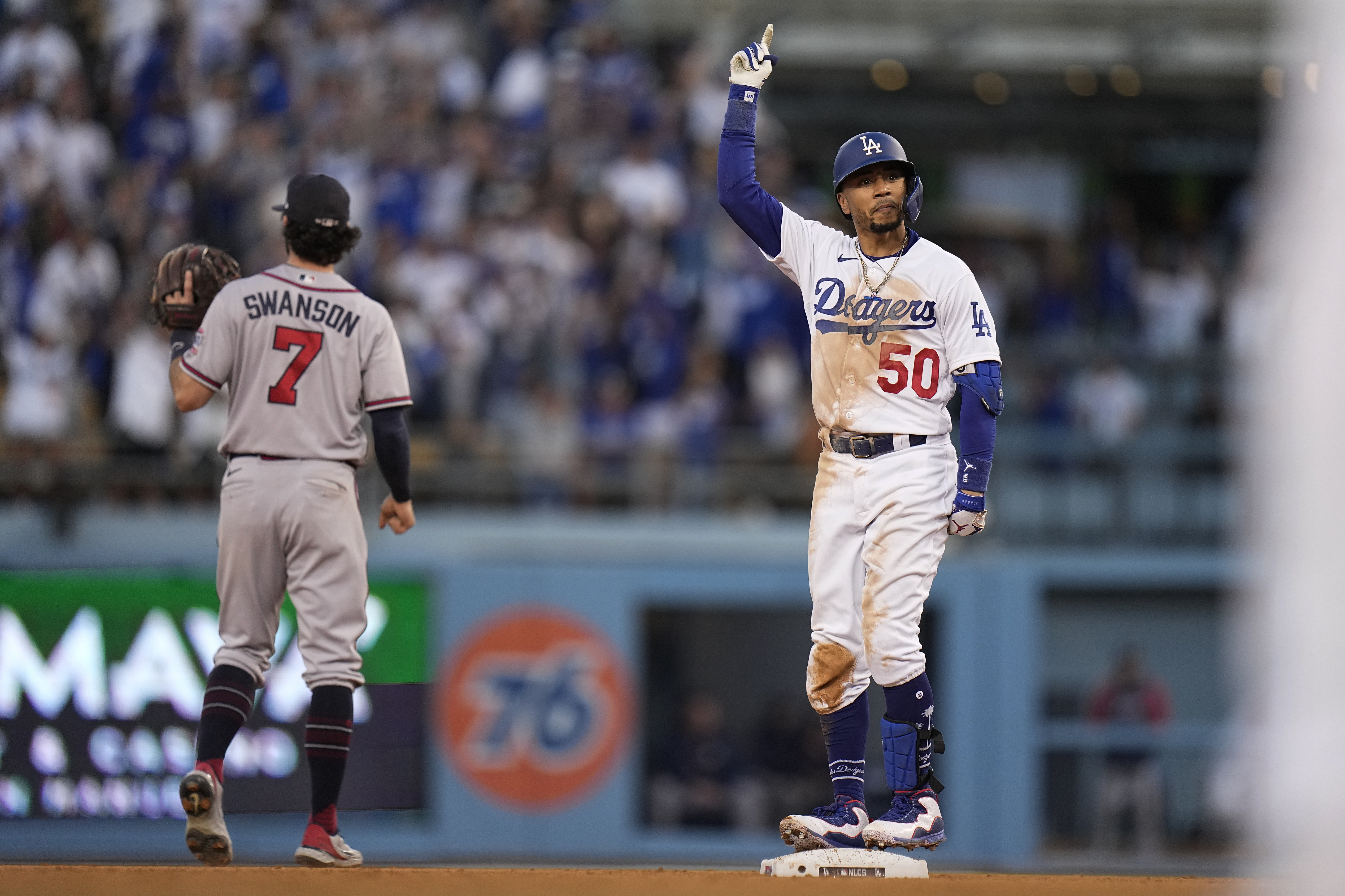 Late-night magic: Braves beat Dodgers 5-4, lead NLCS 2-0 - The