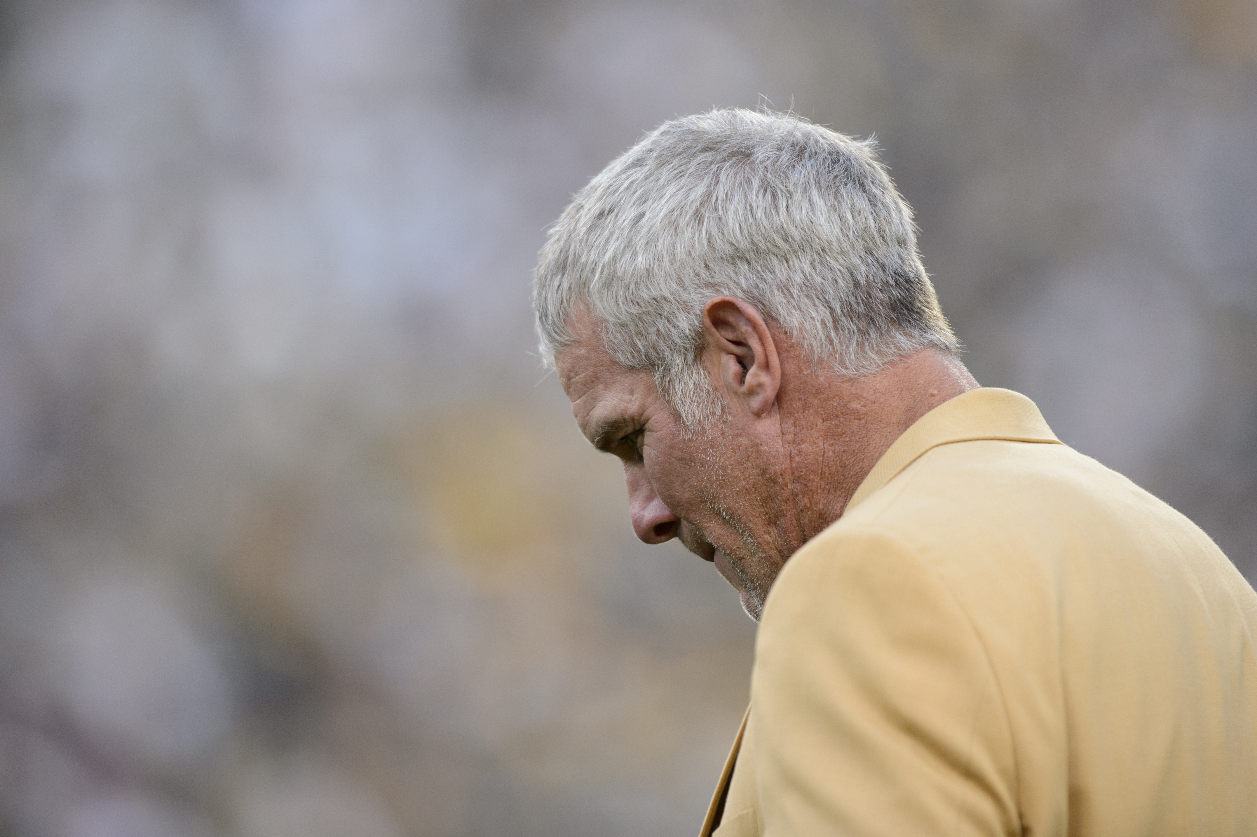 Mississippi argues Brett Favre should remain in welfare lawsuit