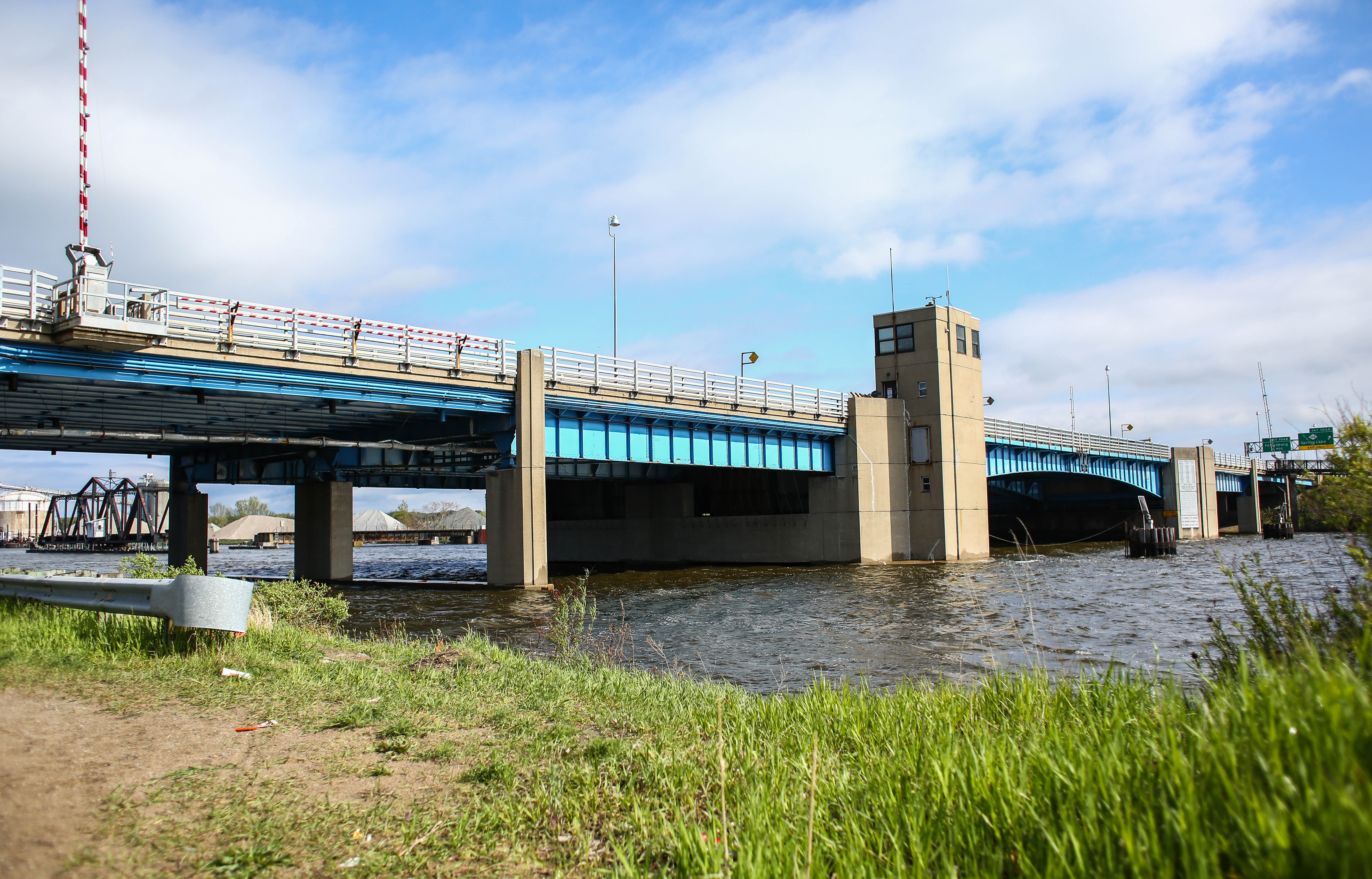 U.S. 31 exit to Spring Lake closing as part of ongoing bridge work