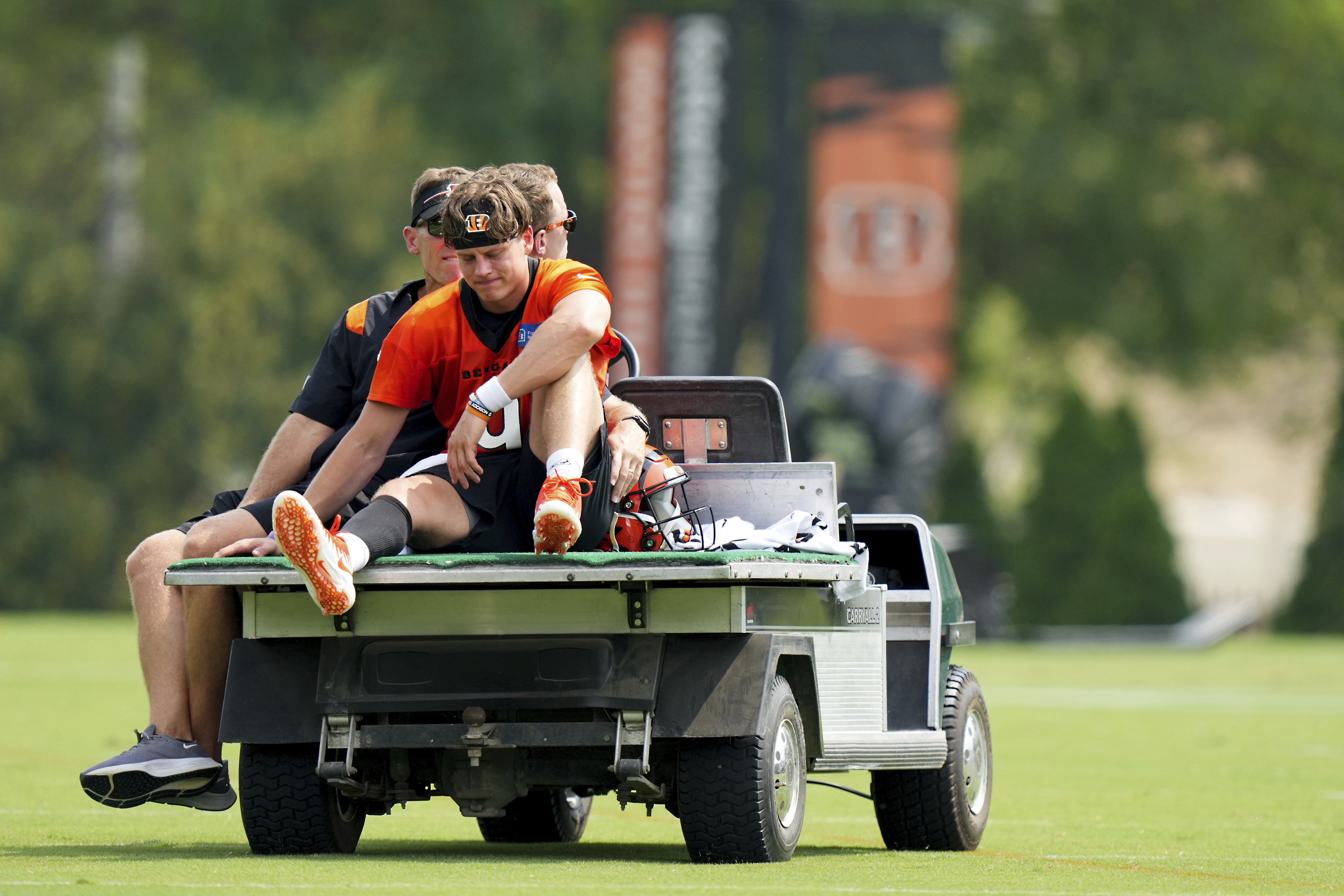 Losses piling up for Bengals with Joe Burrow limited by calf injury