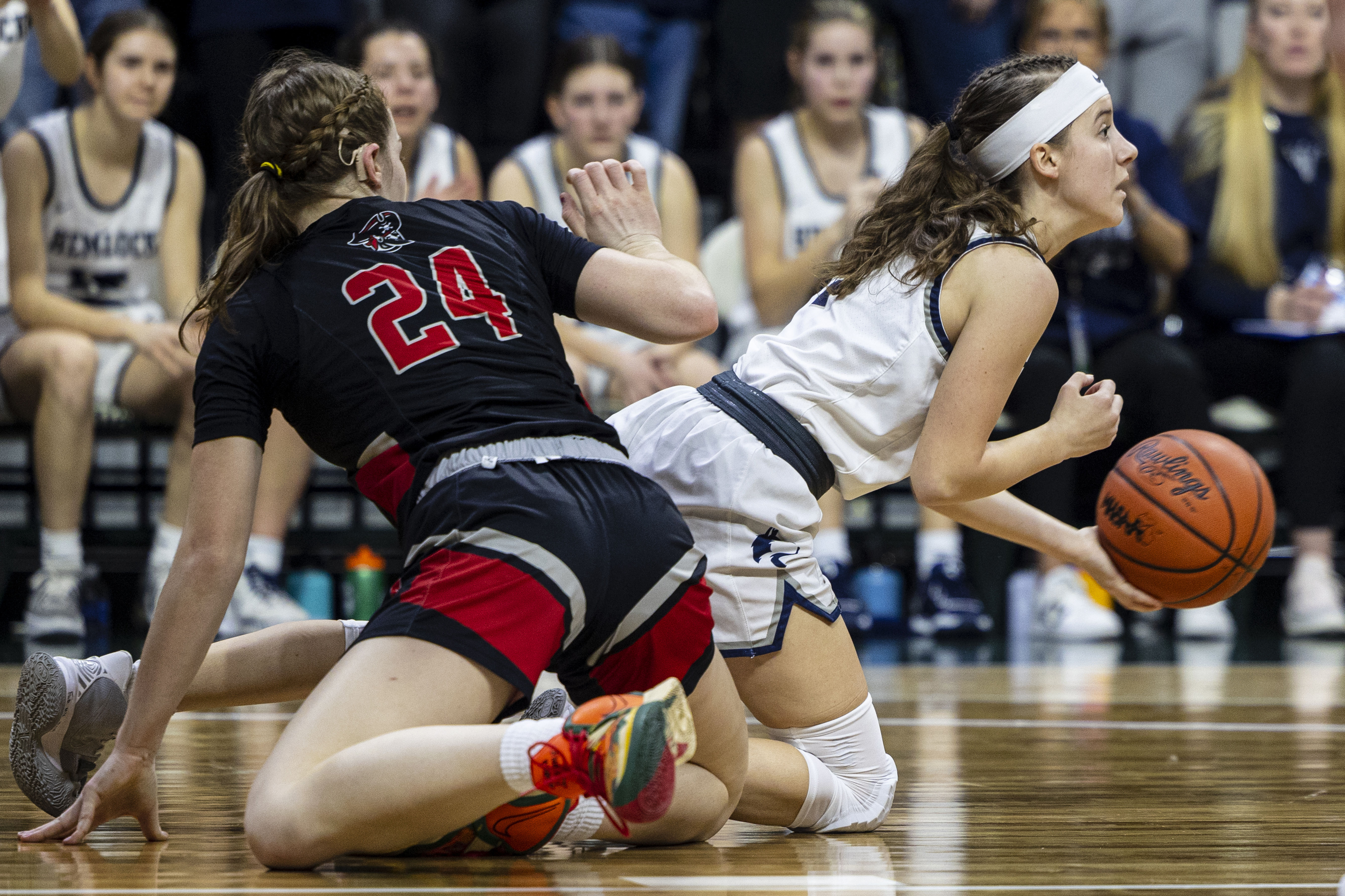 Hemlock rolls past Hart 57-26 in MHSAA D3 girls basketball semifinals ...