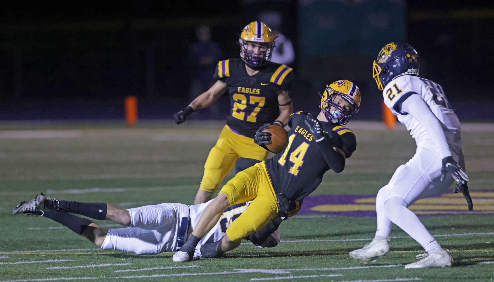 Olmsted Falls at Avon, Division II, Region 6 football quarterfinal ...