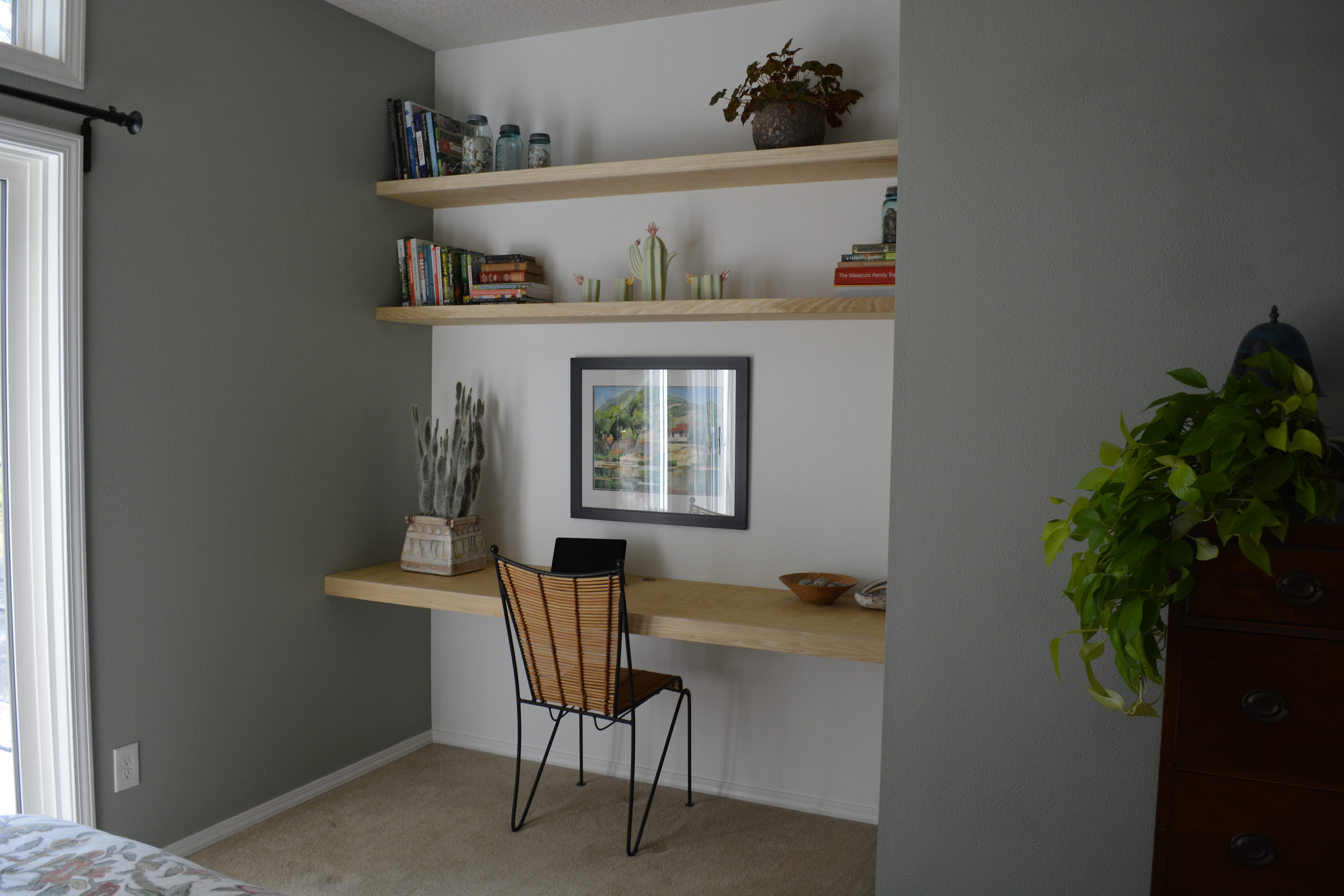 floating desk nook