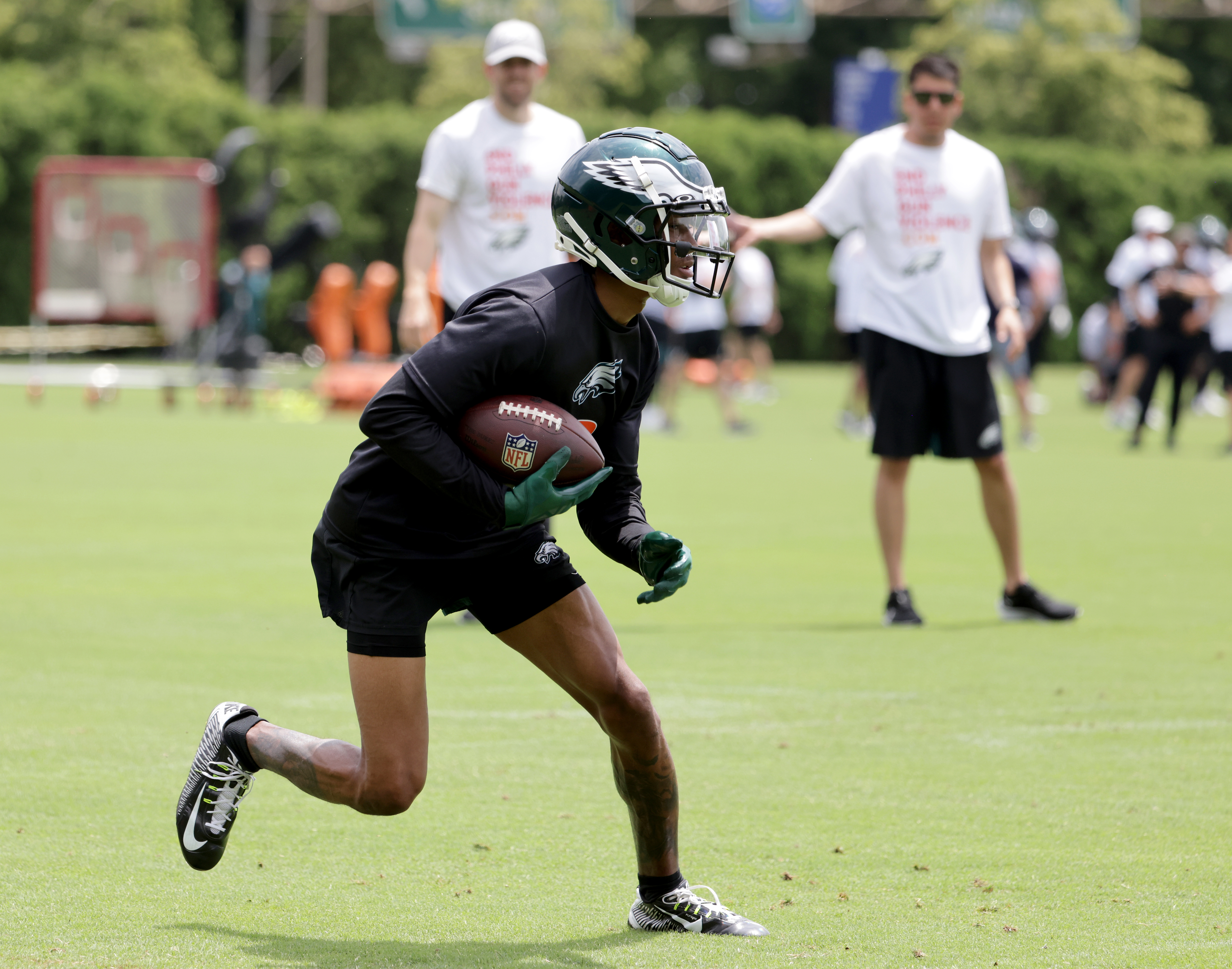 Eagles OTA recap: Who will be calling plays?; Isaac Seumalo change