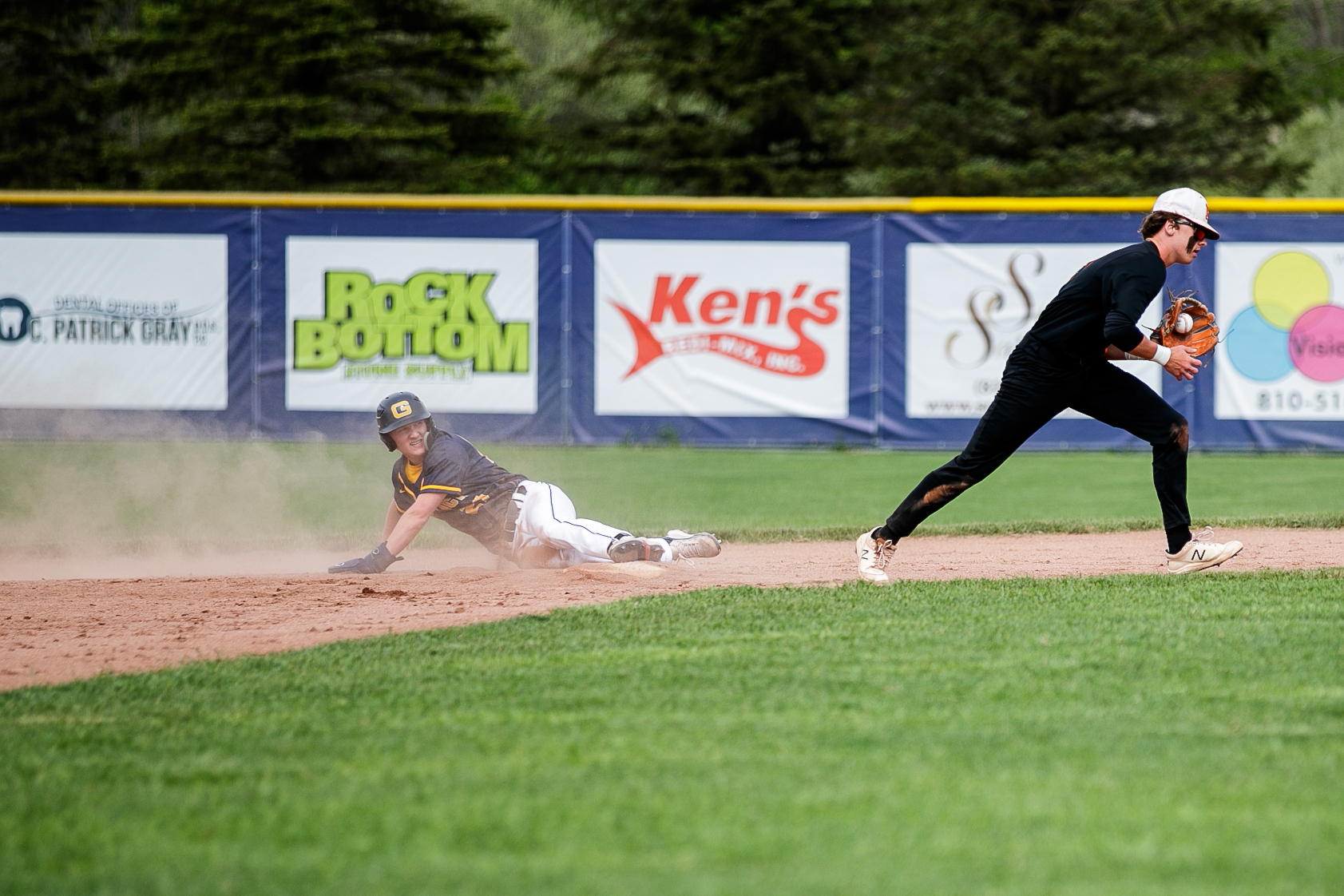 Goodrich defeats Flushing 30 in the varsity baseball Metro League