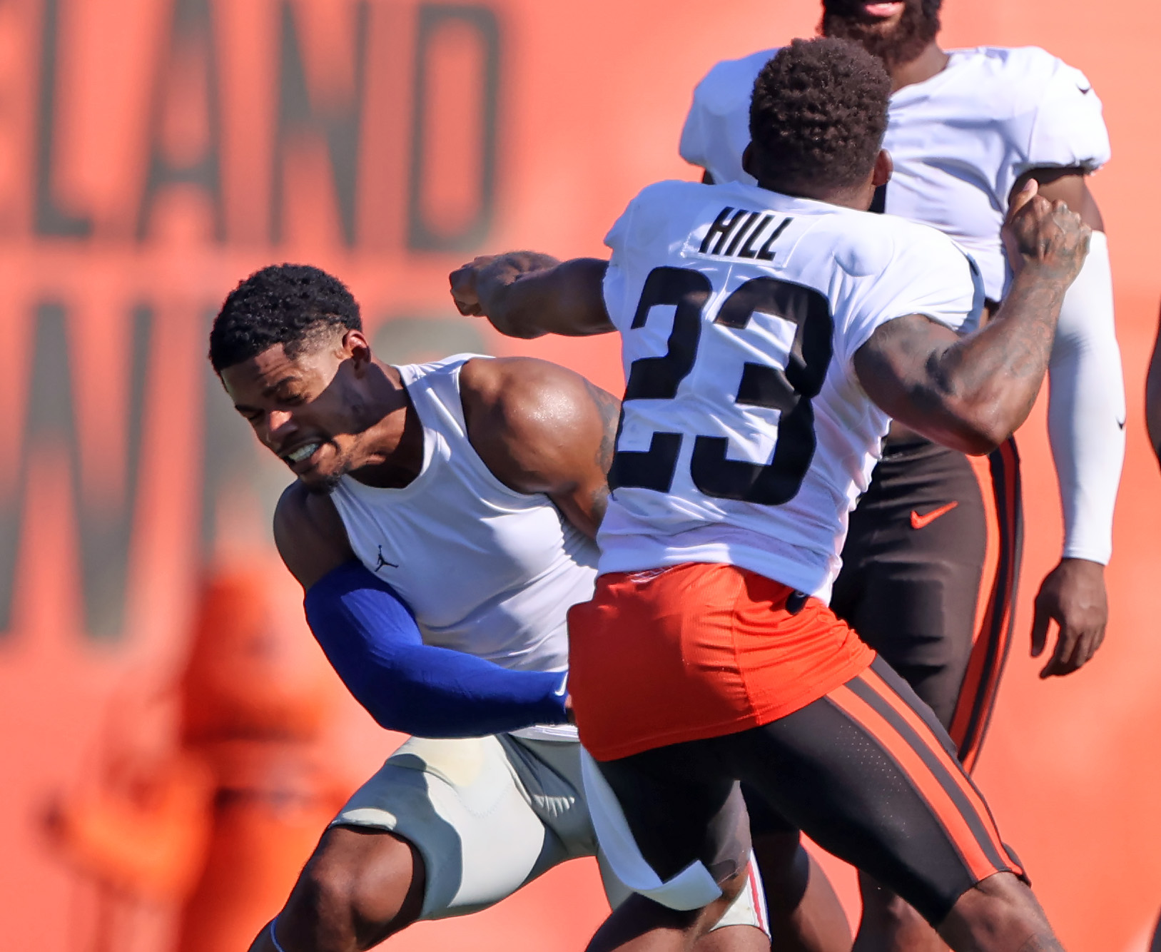 Giants-Browns practice ends in heated Shepard-Hill fight