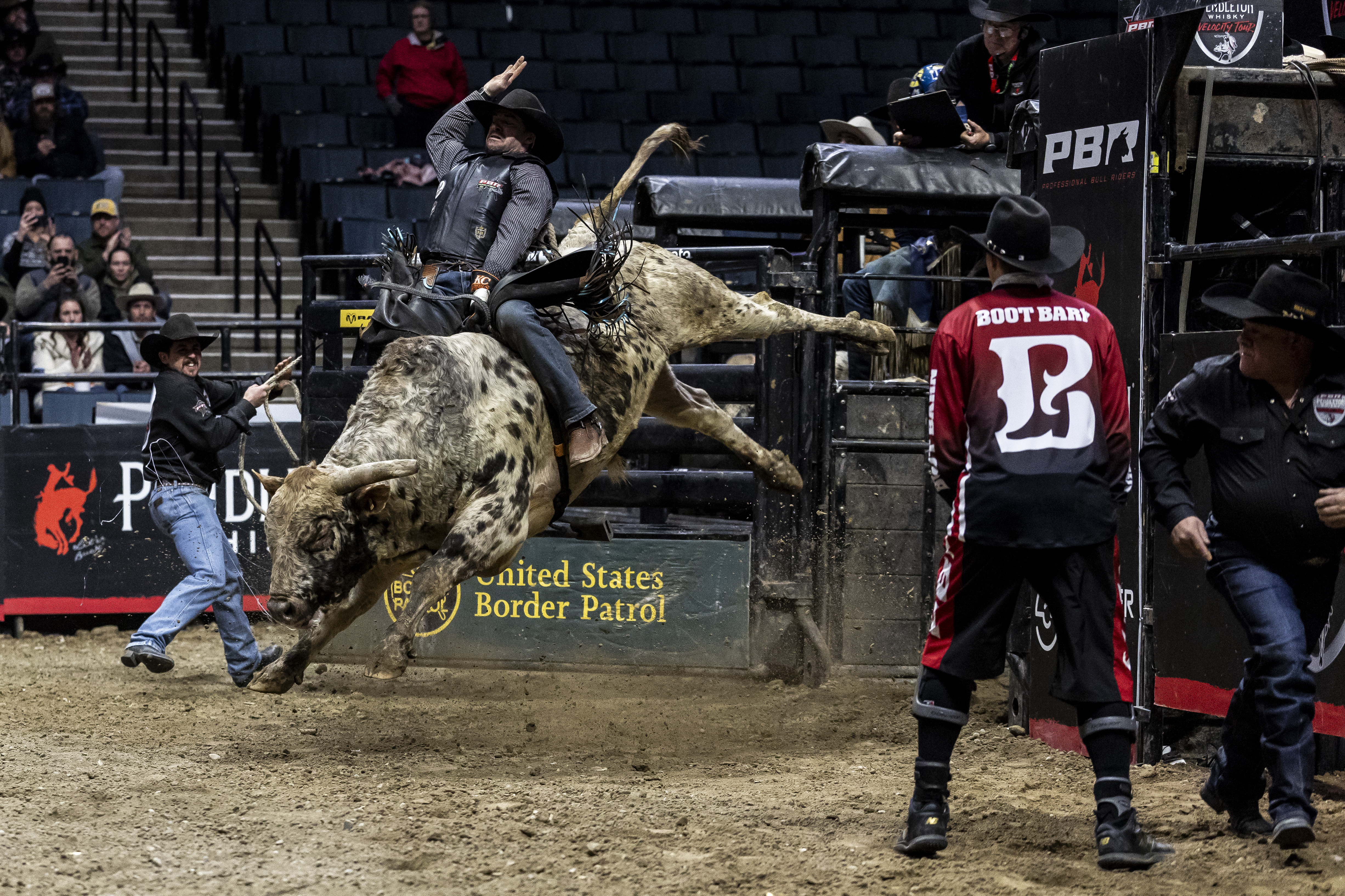 World’s best bull riders compete in Grand Rapids - mlive.com