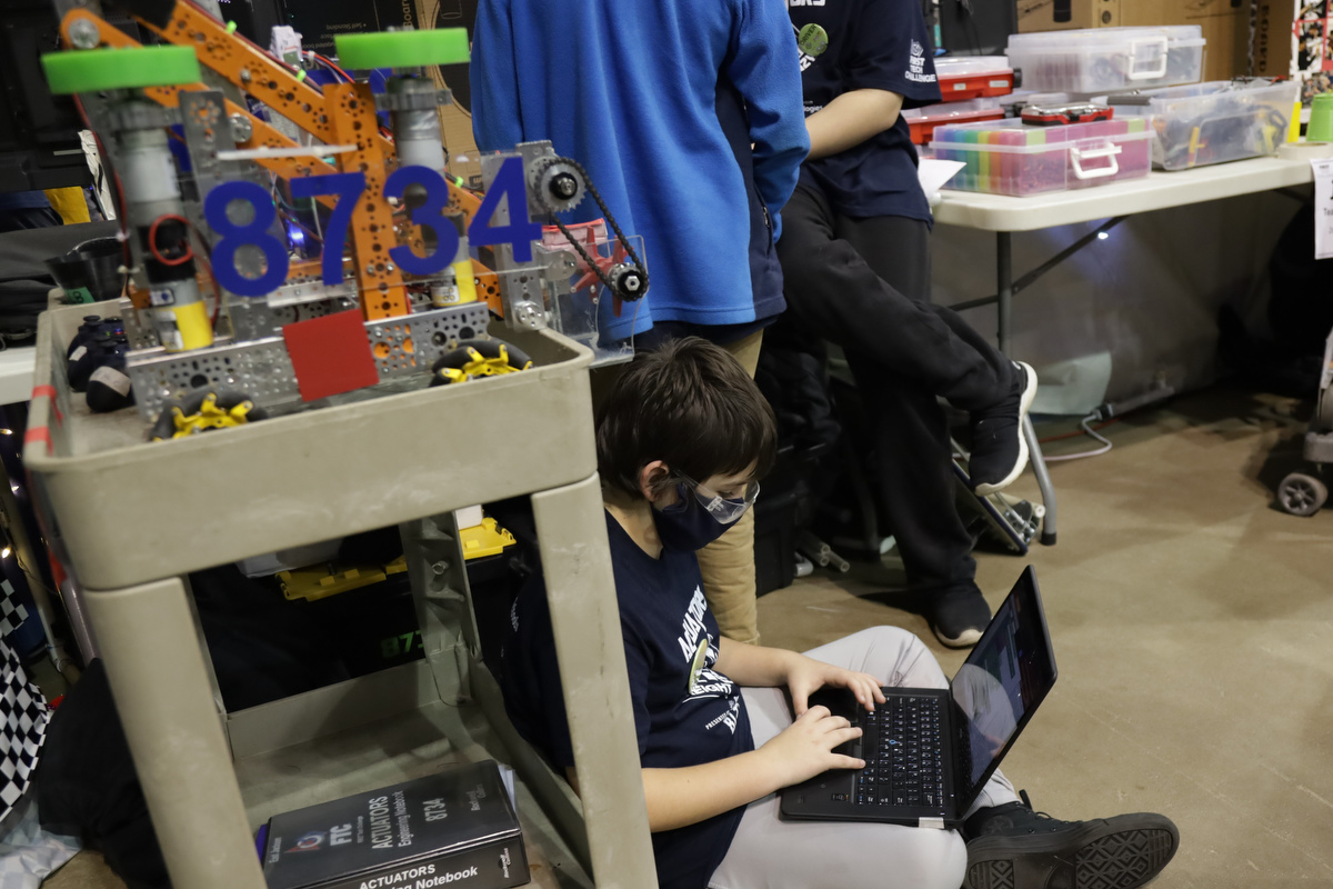 Jackson County Robotics Teams Compete At FIRST Tech Challenge Michigan ...