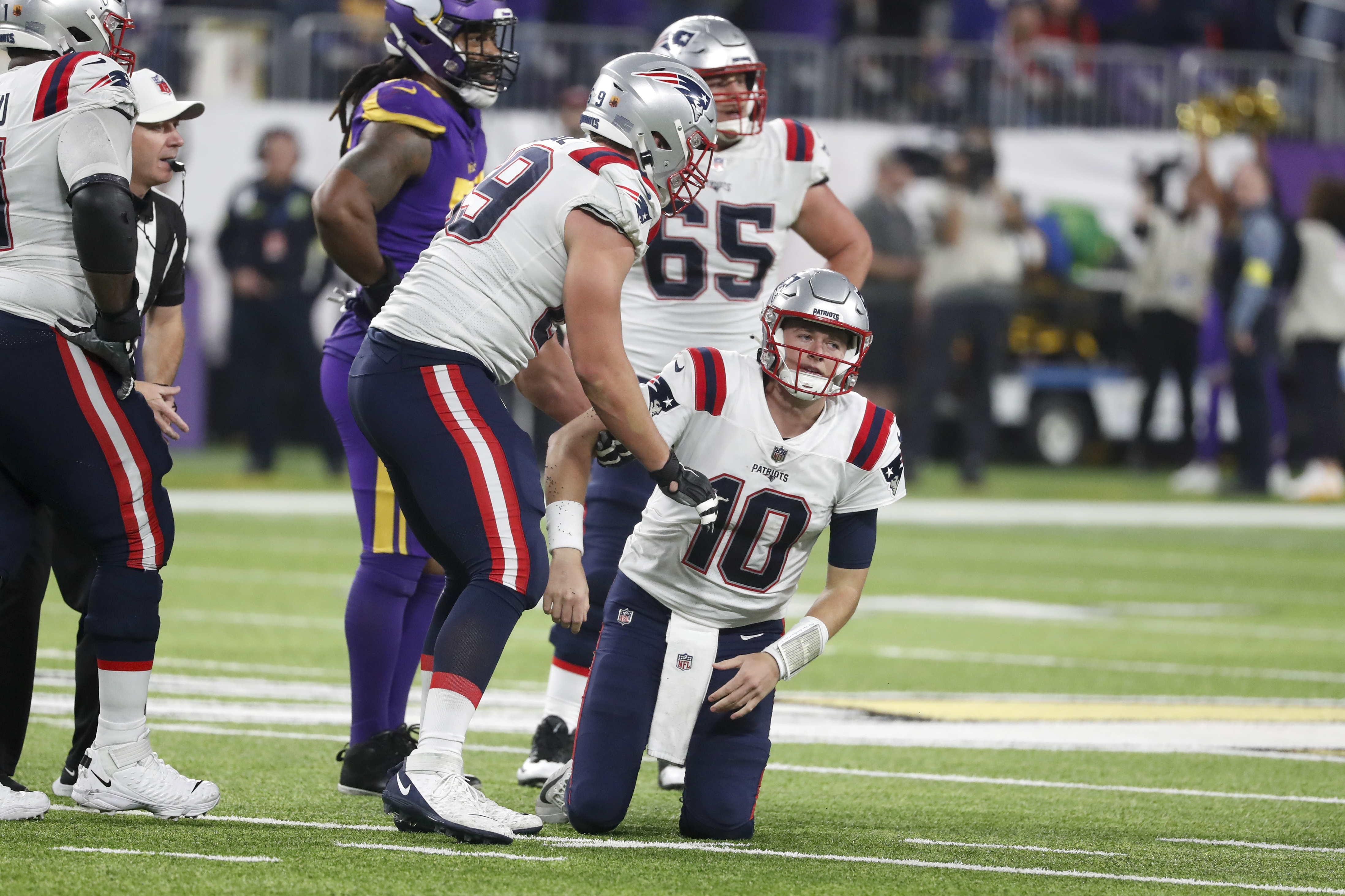 Vikings sack Mac Jones, Patriots 33-26 on Thanksgiving night