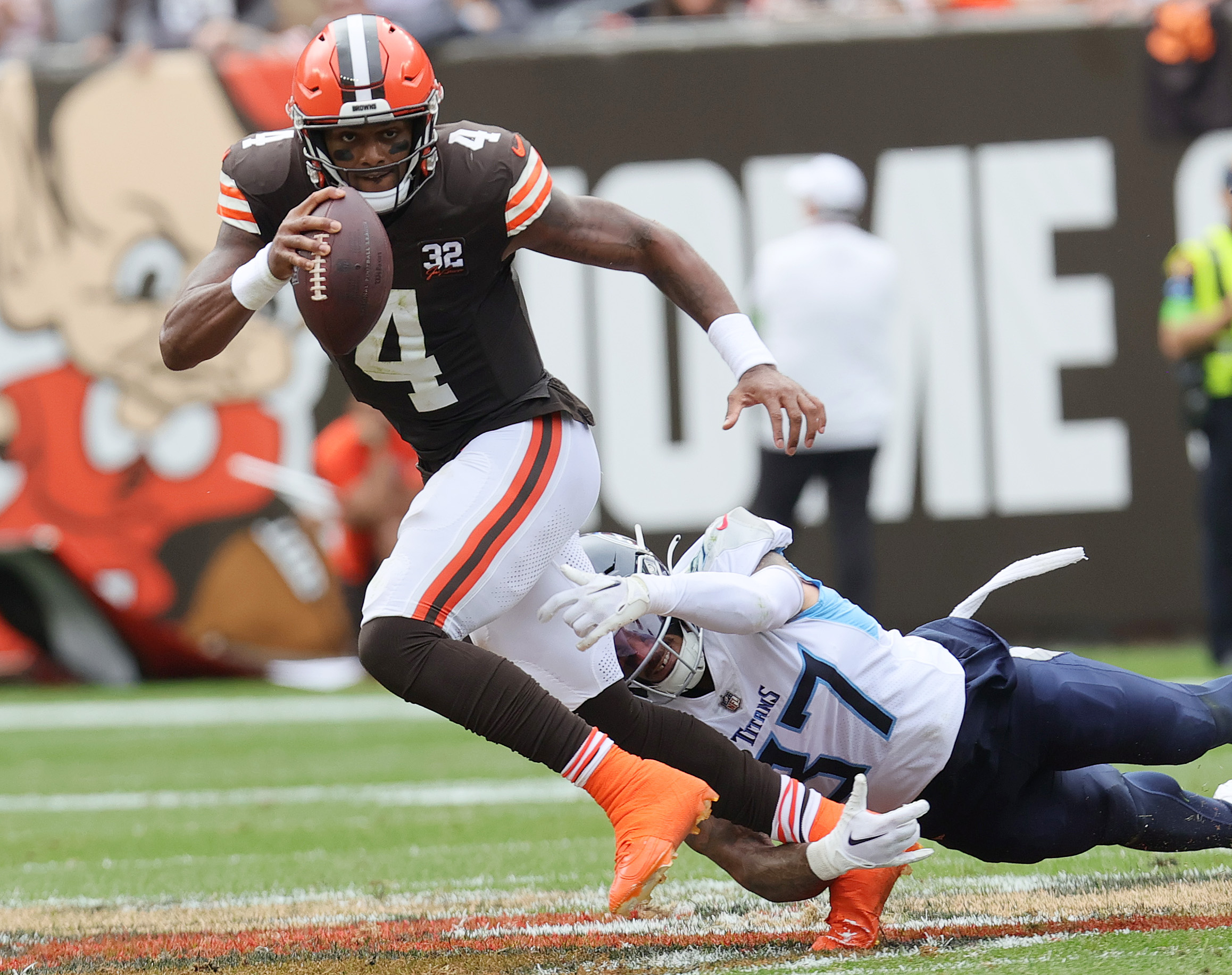 Terry Pluto with impressions of the Browns defense in their 27-3 win over  the Titans. 