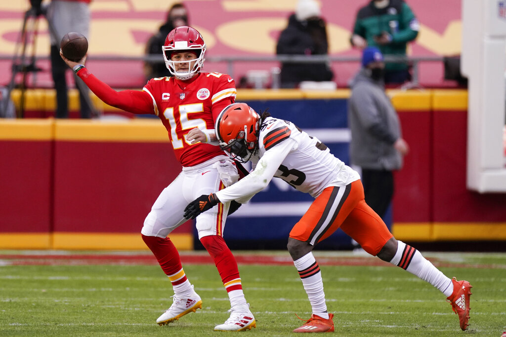 Chiefs' do-over play in 4th quarter of AFC Championship enrages NFL fans