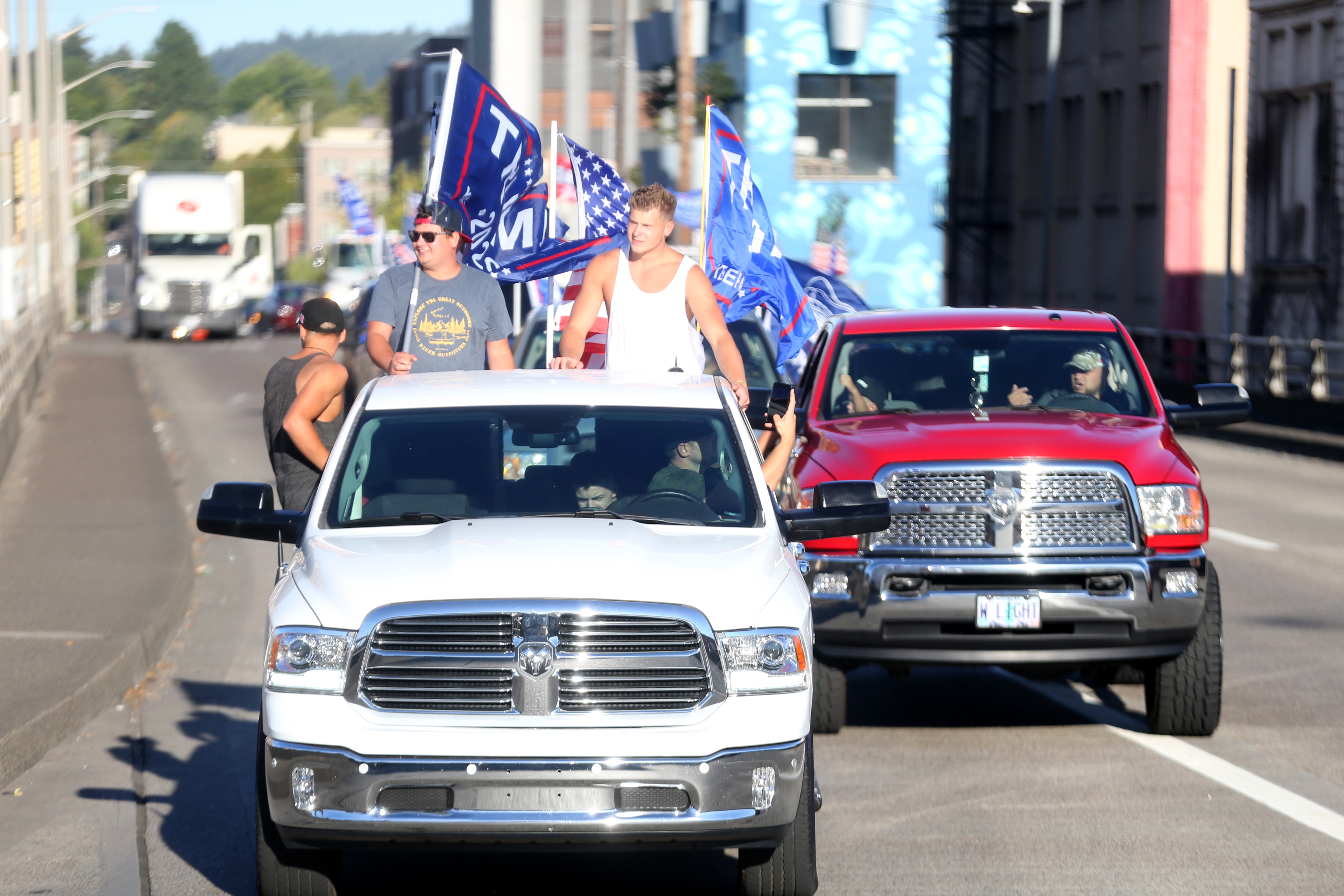 Trump event draws hundreds to Portland Area - oregonlive.com