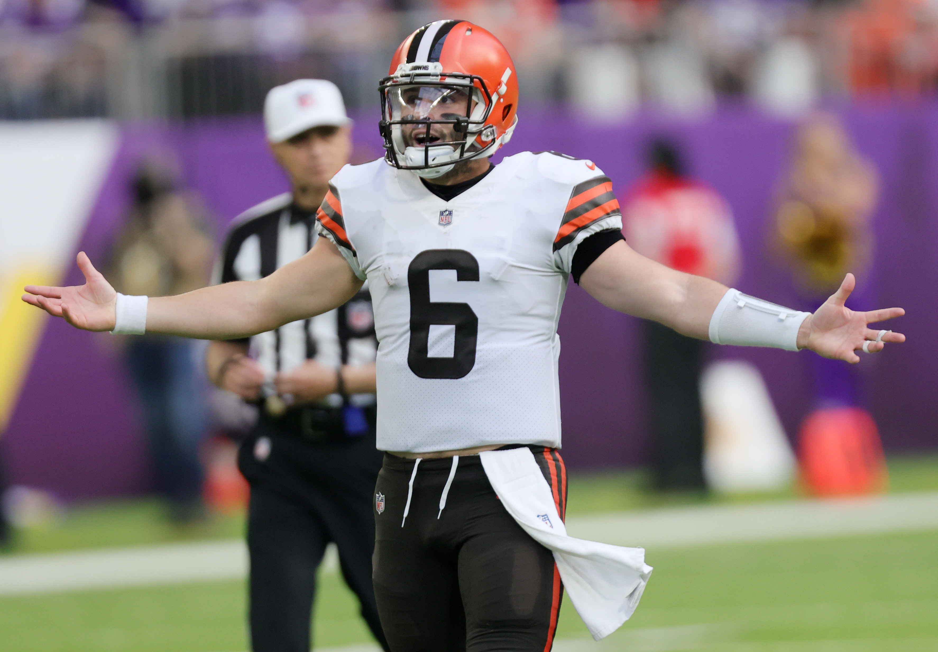 Cleveland Browns Baker Mayfield vs. Minnesota Vikings, October 3, 2021 ...