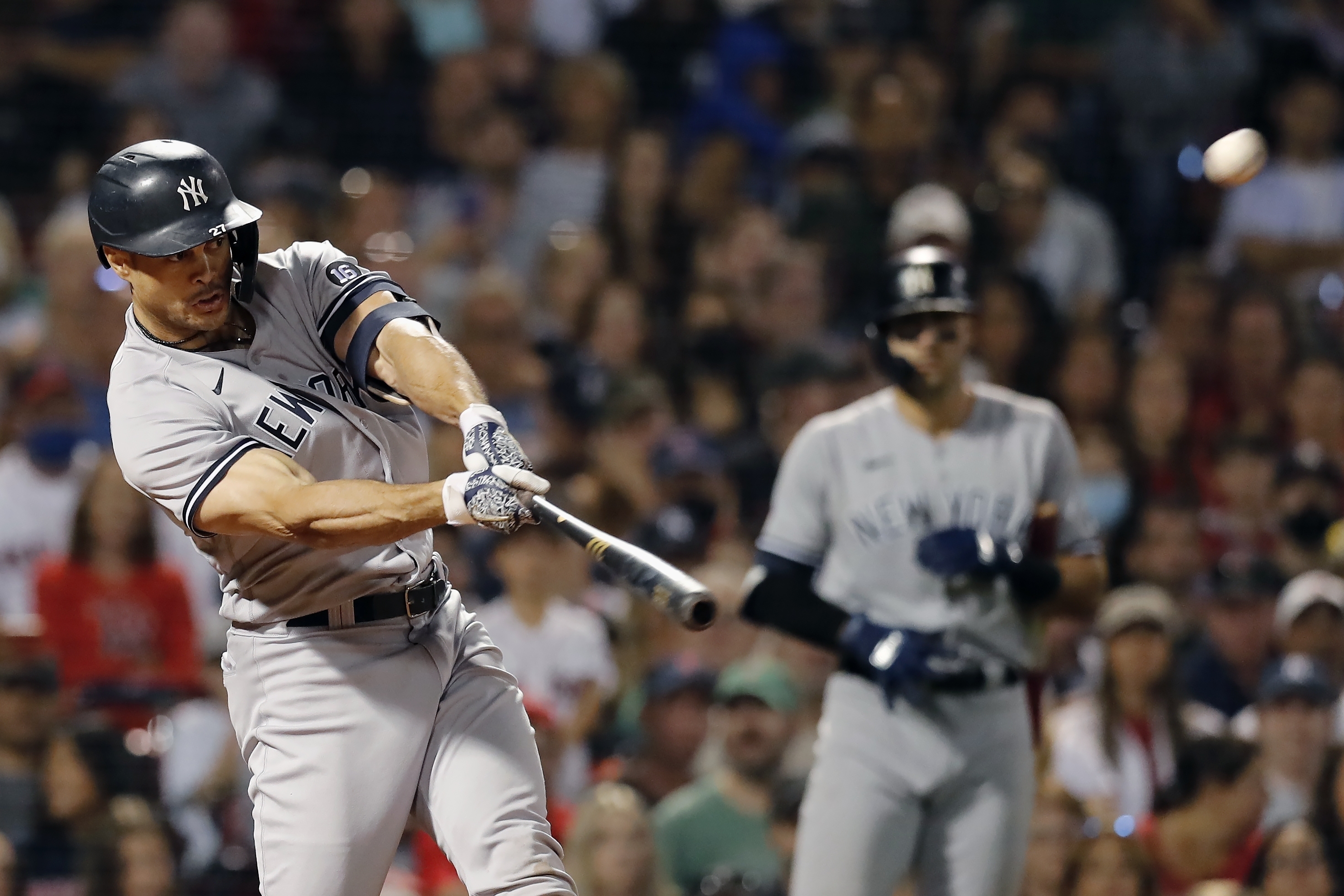 Giancarlo Stanton hears boos while striking out 5 times in Yankee