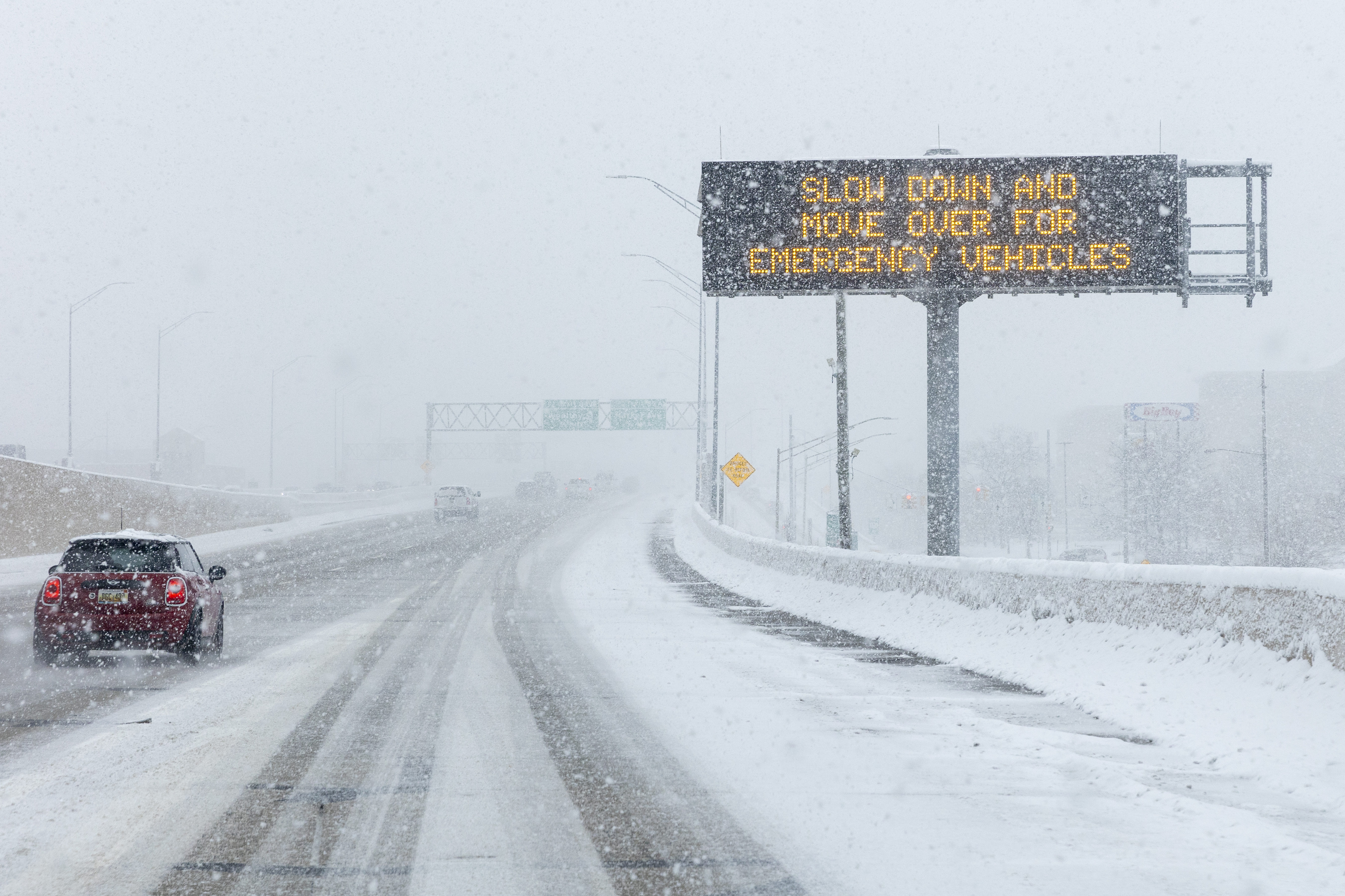 November 2022 snow storm hits Michigan - mlive.com