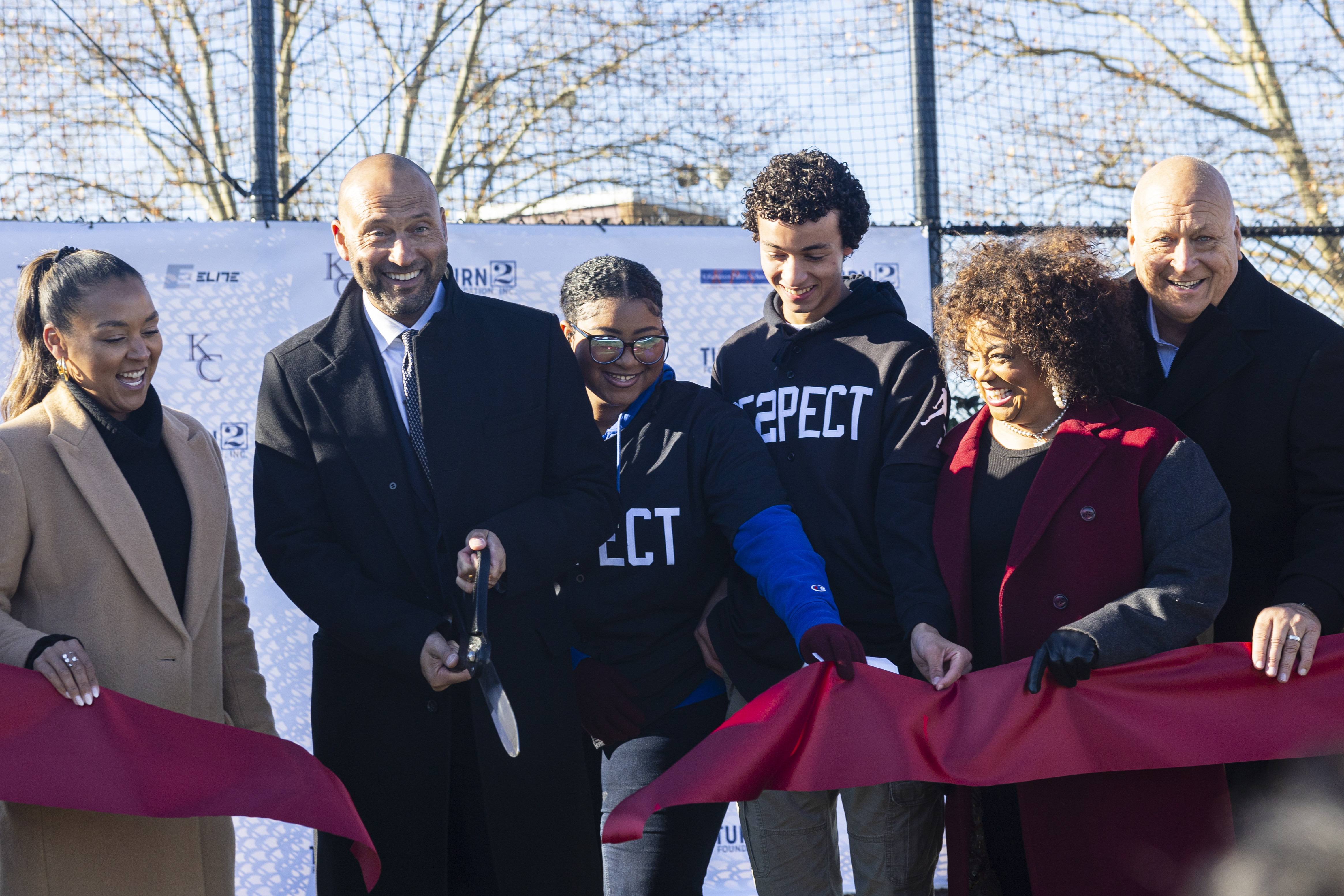 Derek Jeter and Cal Ripken Jr come to Kalamazoo Central for new ball ...
