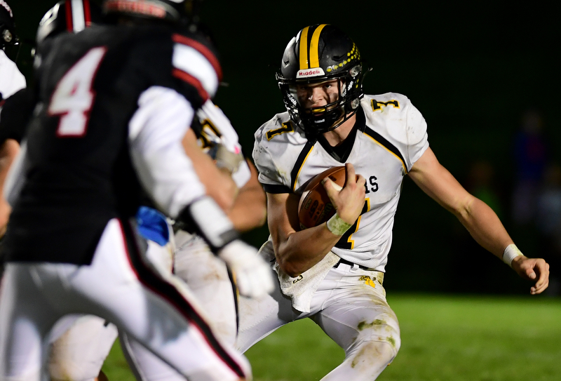 Northwestern Lehigh football moves to 6-0 with rout of Saucon Valley –  Football