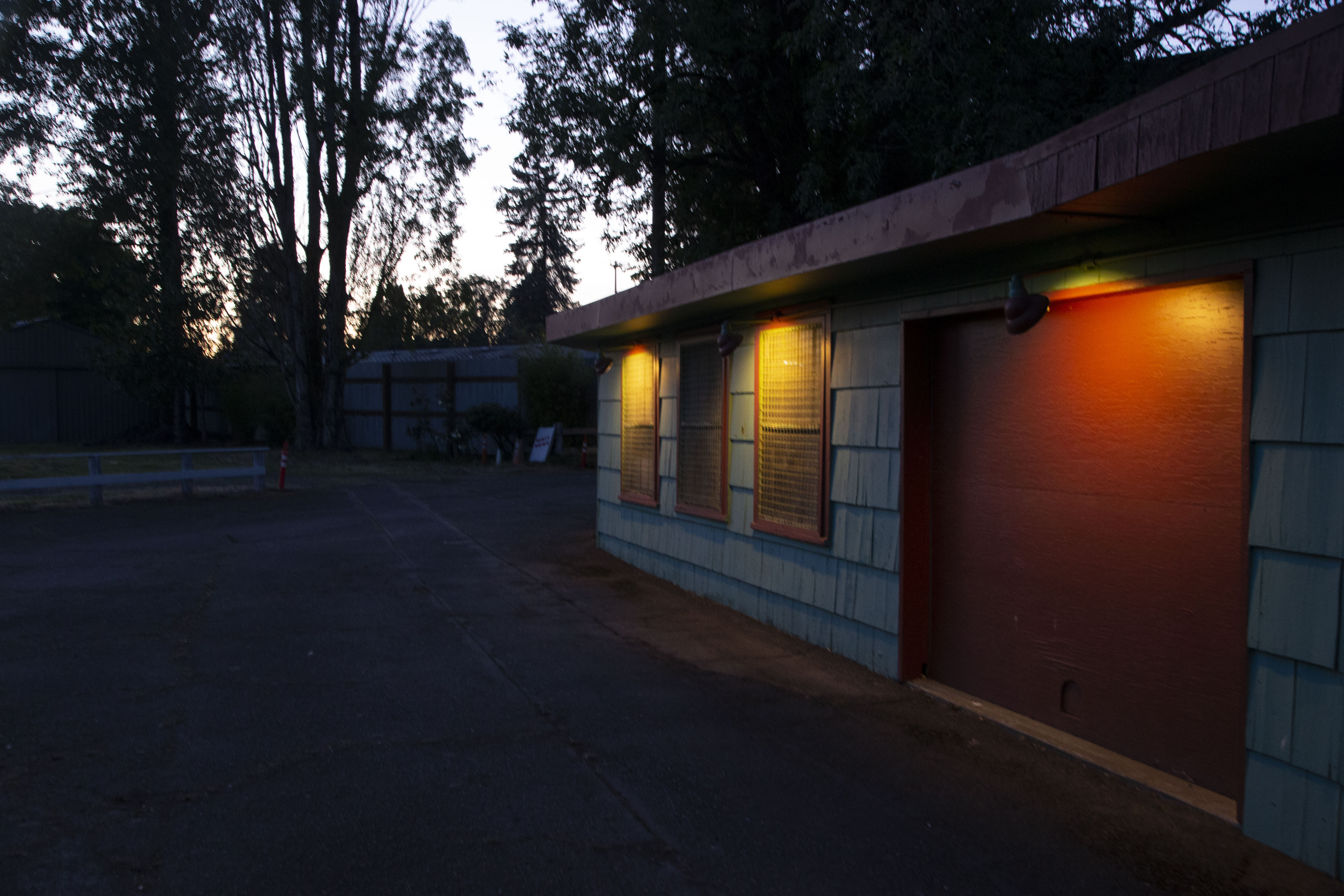 Newberg's 99W Drive-In opens amid coronavirus pandemic - oregonlive.com