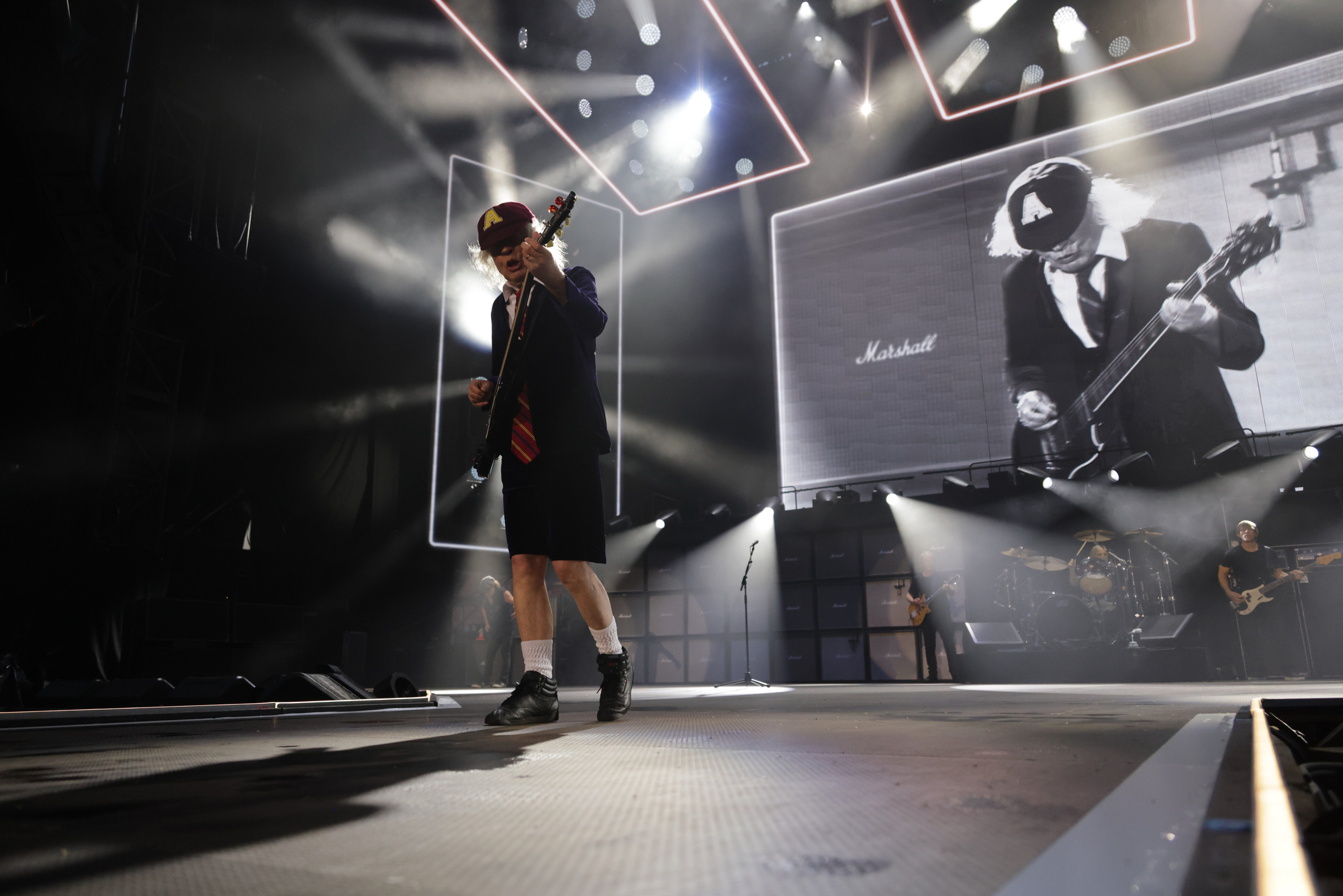 AC/DC closes out US Power Up 2025 tour in Cleveland - cleveland.com