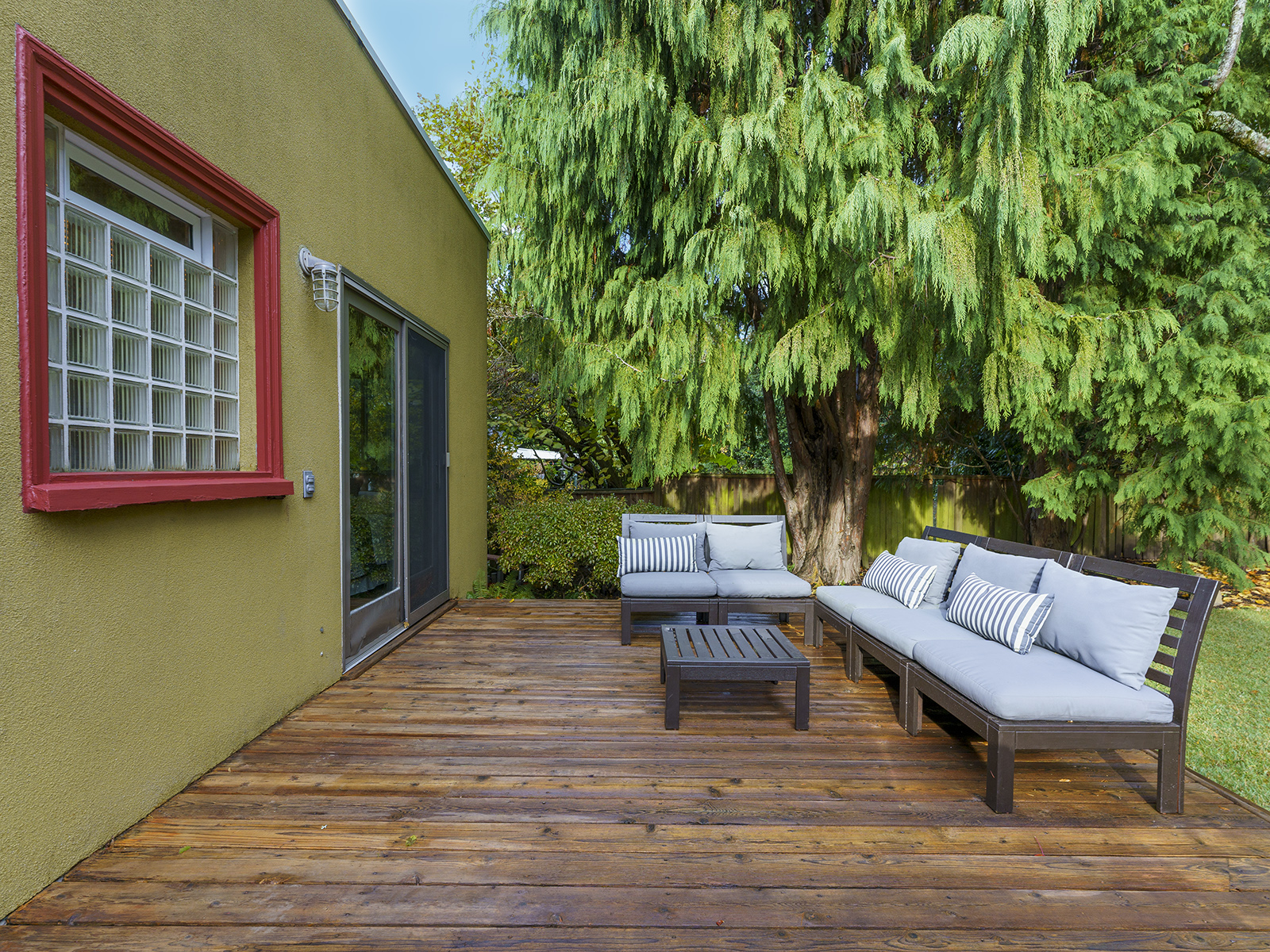 Art Deco house by architect Roscoe Hemenway