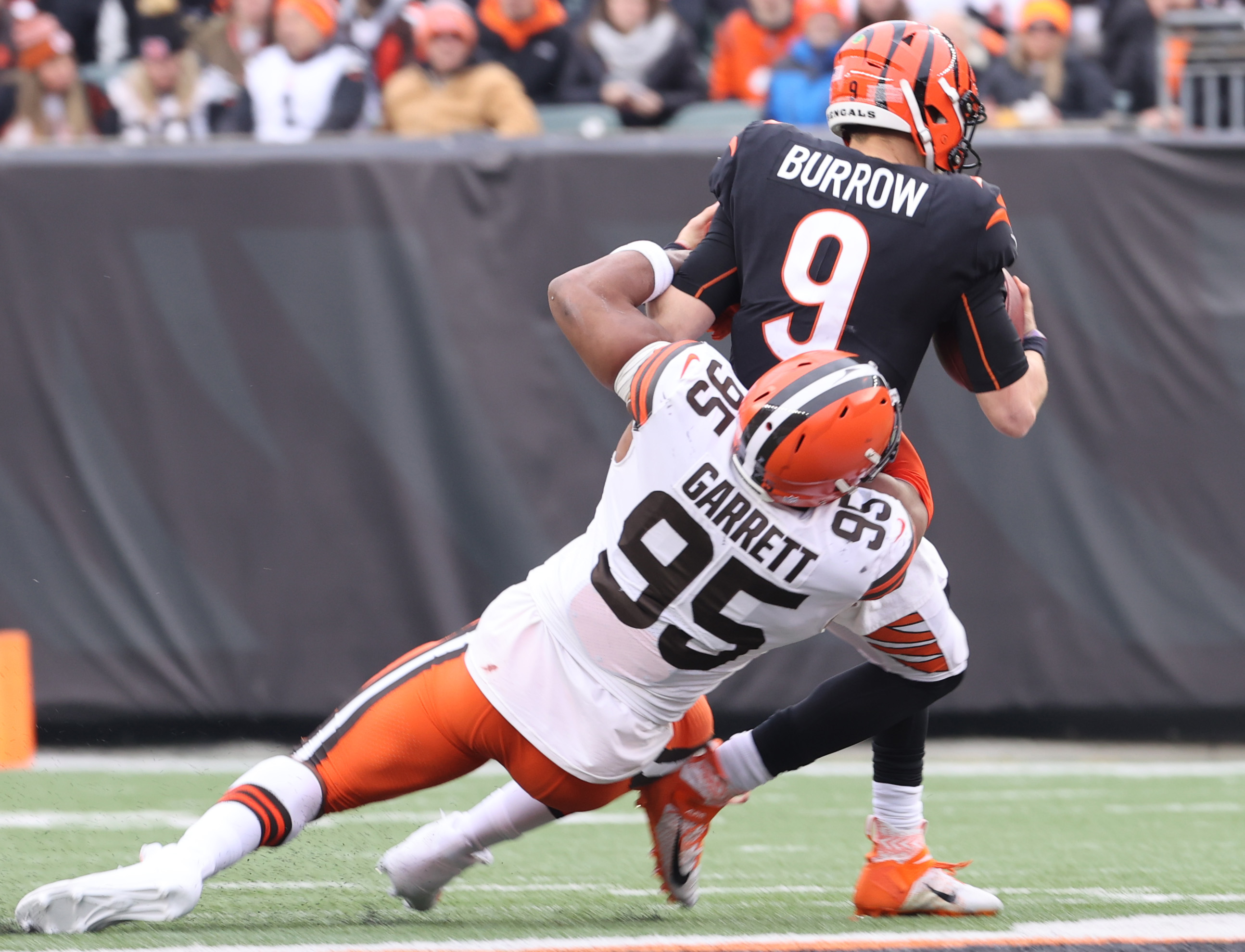 CINCINNATI, OH - DECEMBER 11: Cincinnati Bengals quarterback Joe Burrow (9)  in a game between the Cleveland Browns and the Cincinnati Bengals on December  11, 2022, at Paycor Stadium in Cincinnati, OH. (