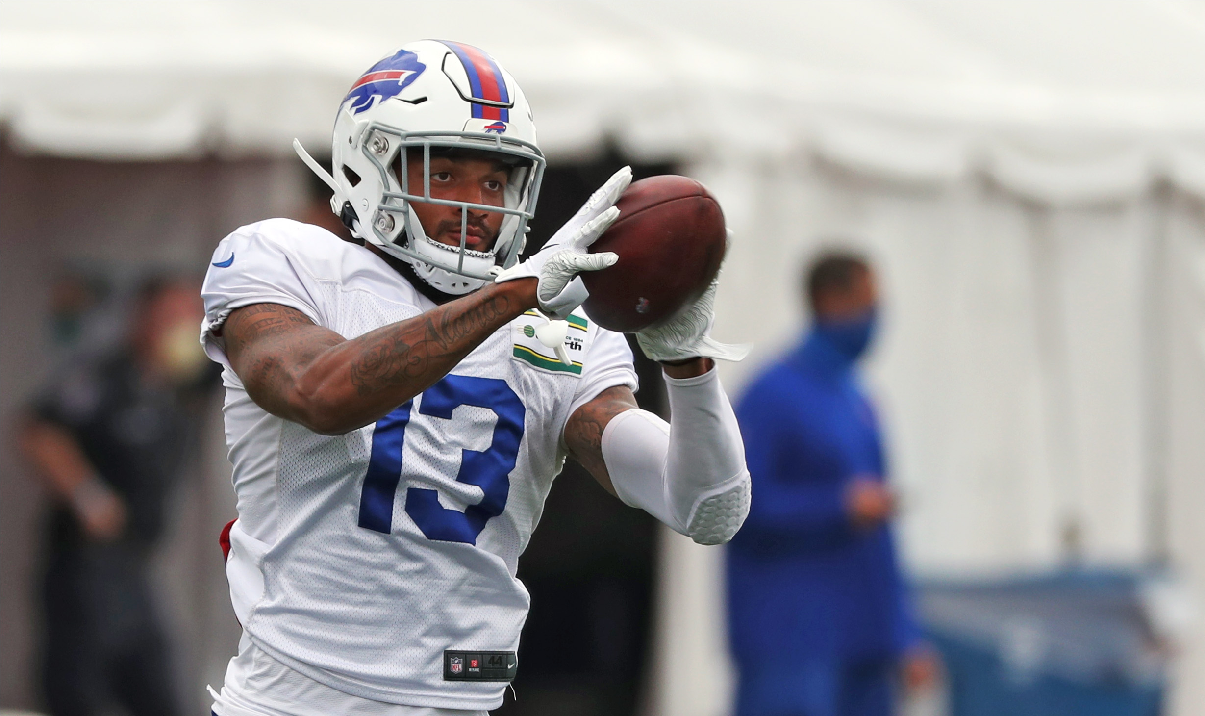 Bills WR Cole Beasley throws TD pass to wide receiver Gabe Davis