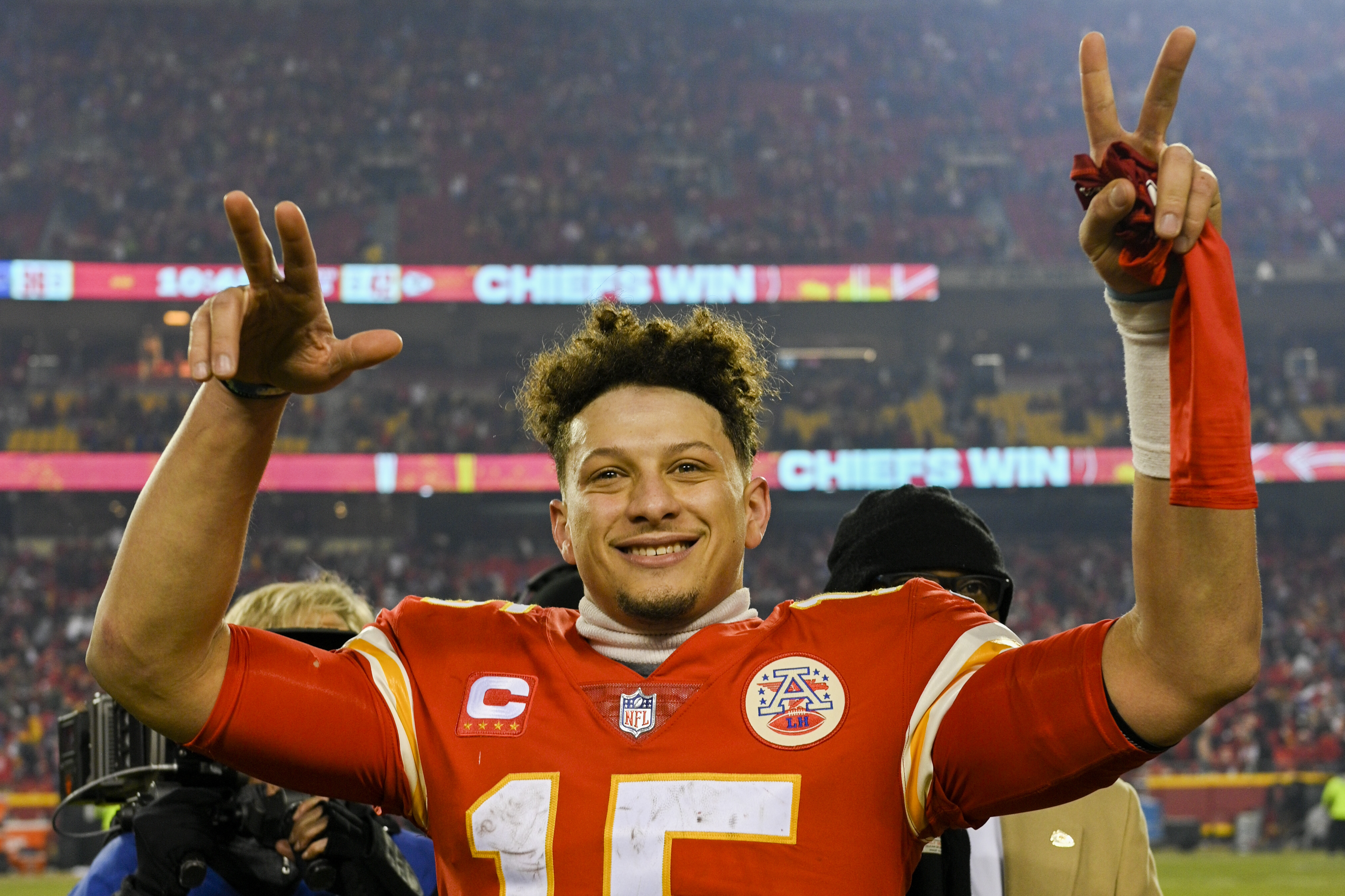 Chiefs' Patrick Mahomes targets ex-Giants star Eli Manning's