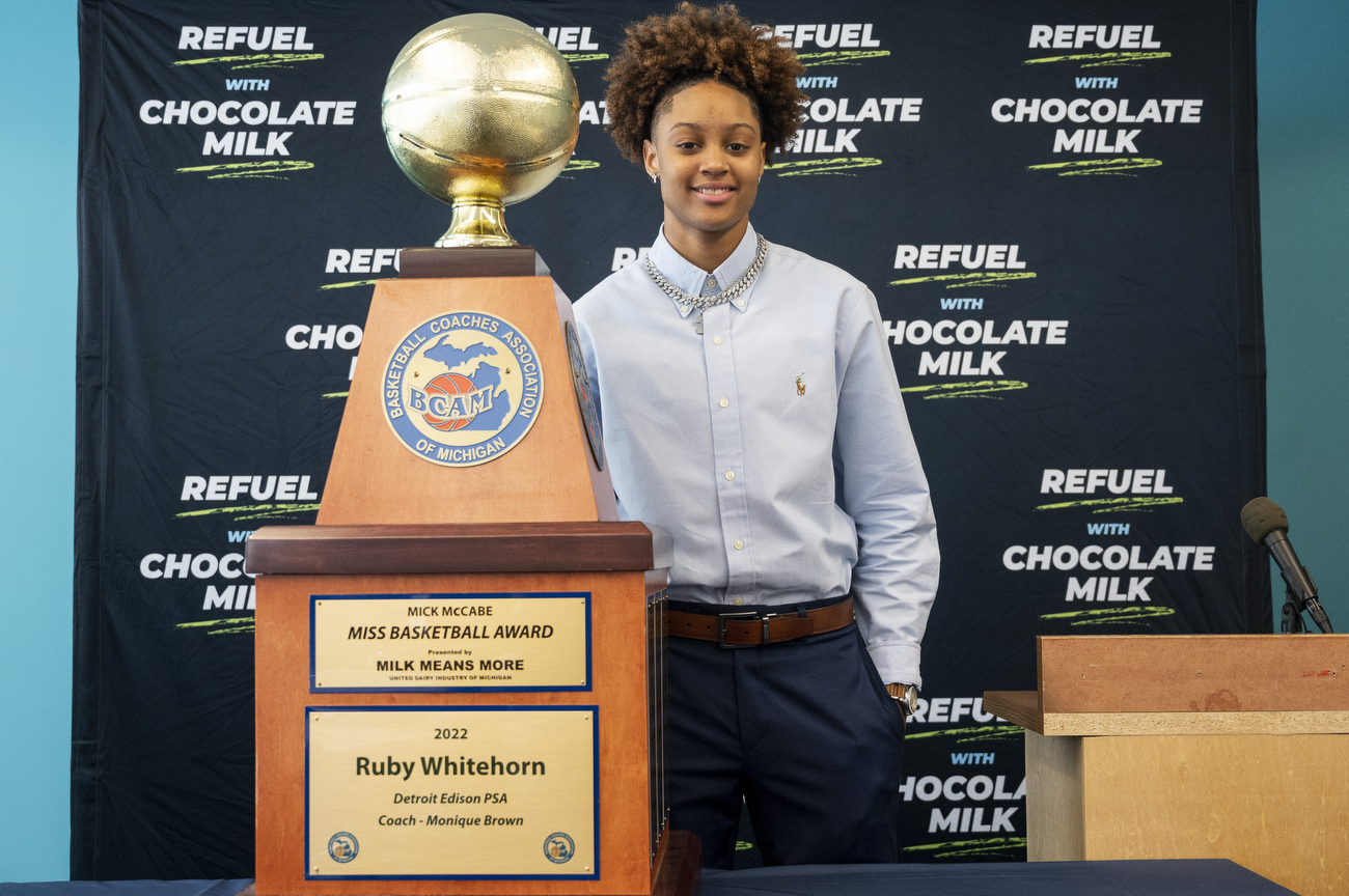 Ruby Whitehorn Of Detroit Edison Public School Academy Is 2022 Miss ...