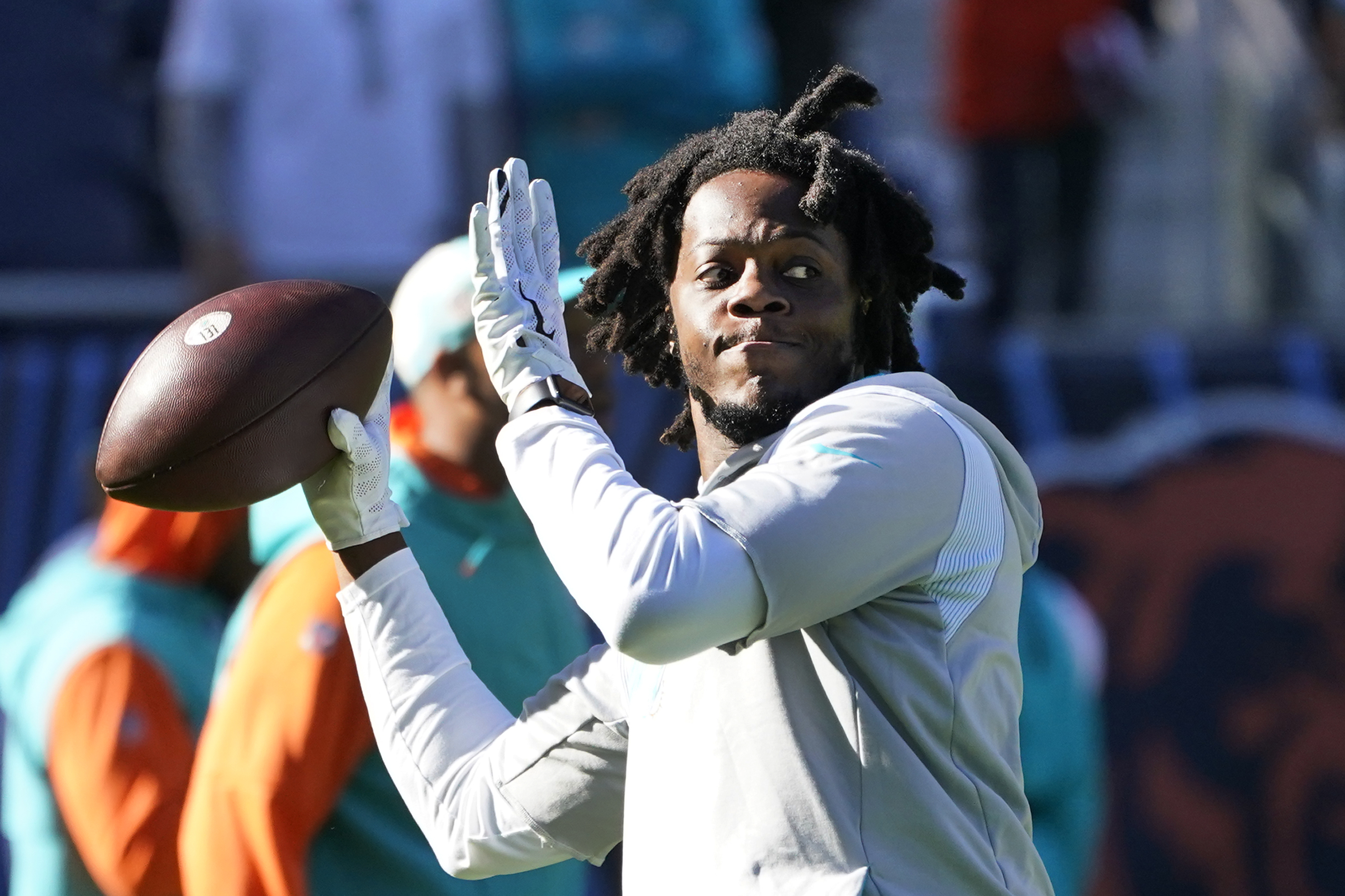 Teddy Bridgewater, Miami Dolphins quarterback, draws up a play for his old  high school team - Sports Illustrated High School News, Analysis and More