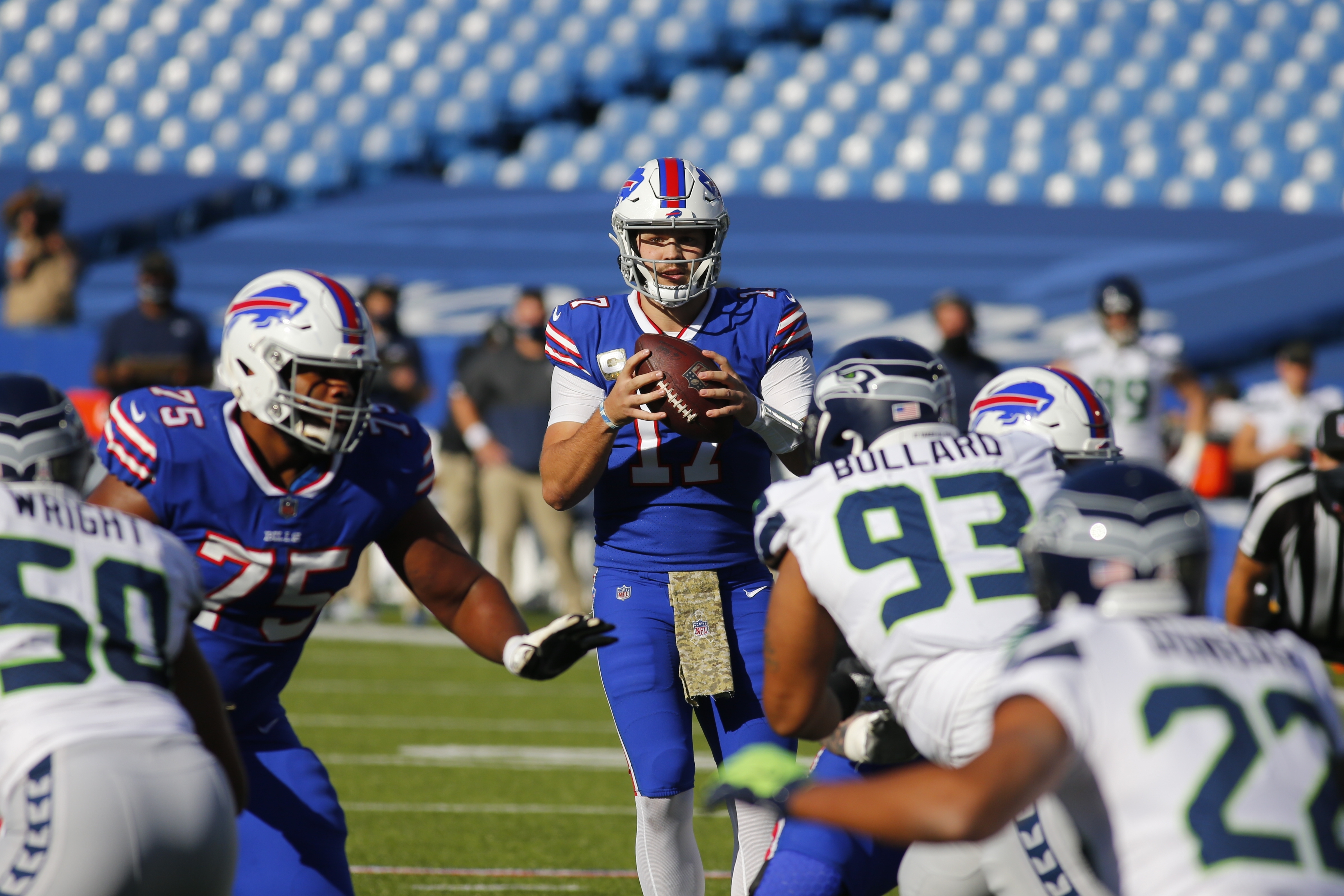 Allen, Bills torch Seahawks, win 44-34 in balmy Buffalo