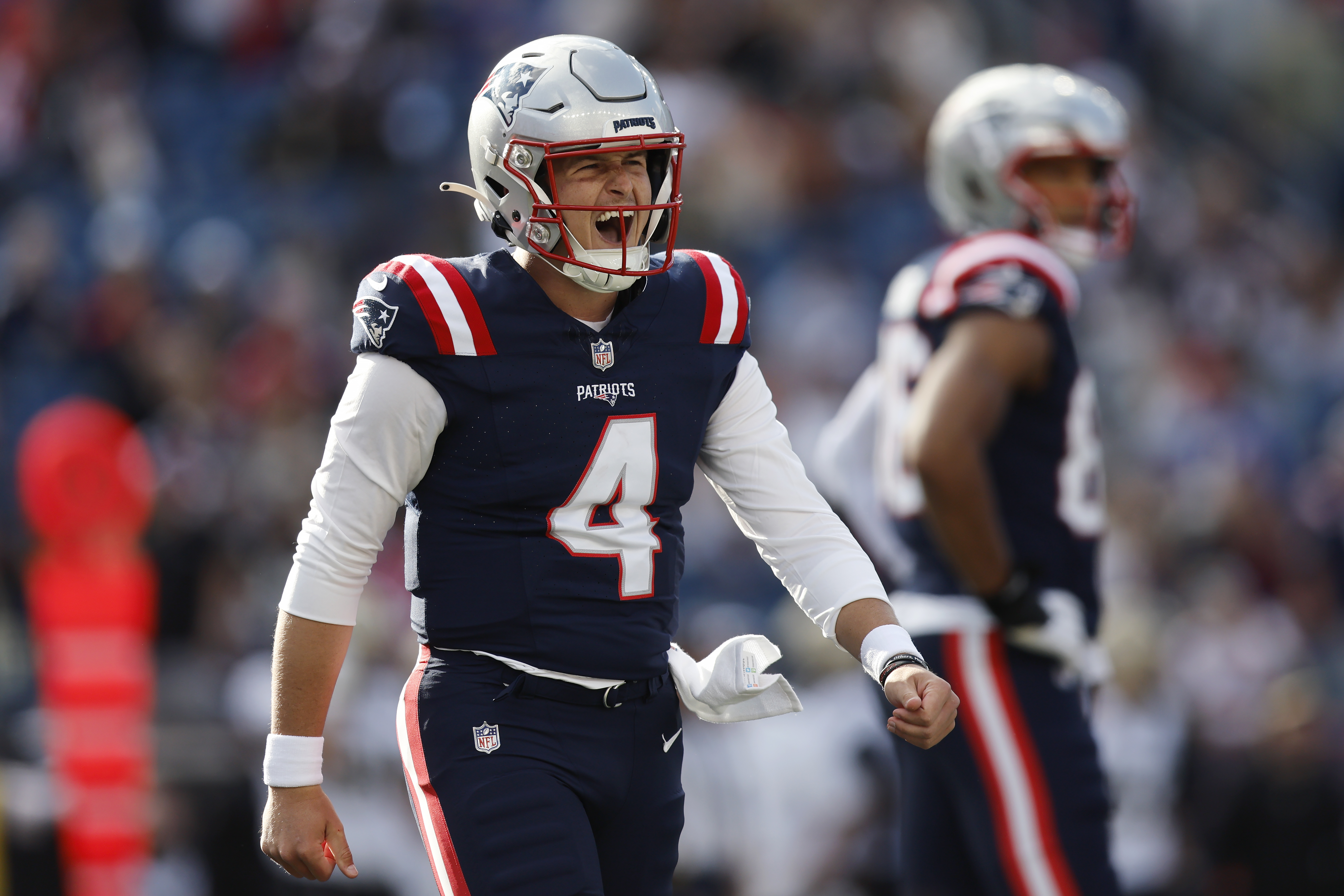 Mac Jones vs. Bailey Zappe: How Patriots QBs fared at OTAs 