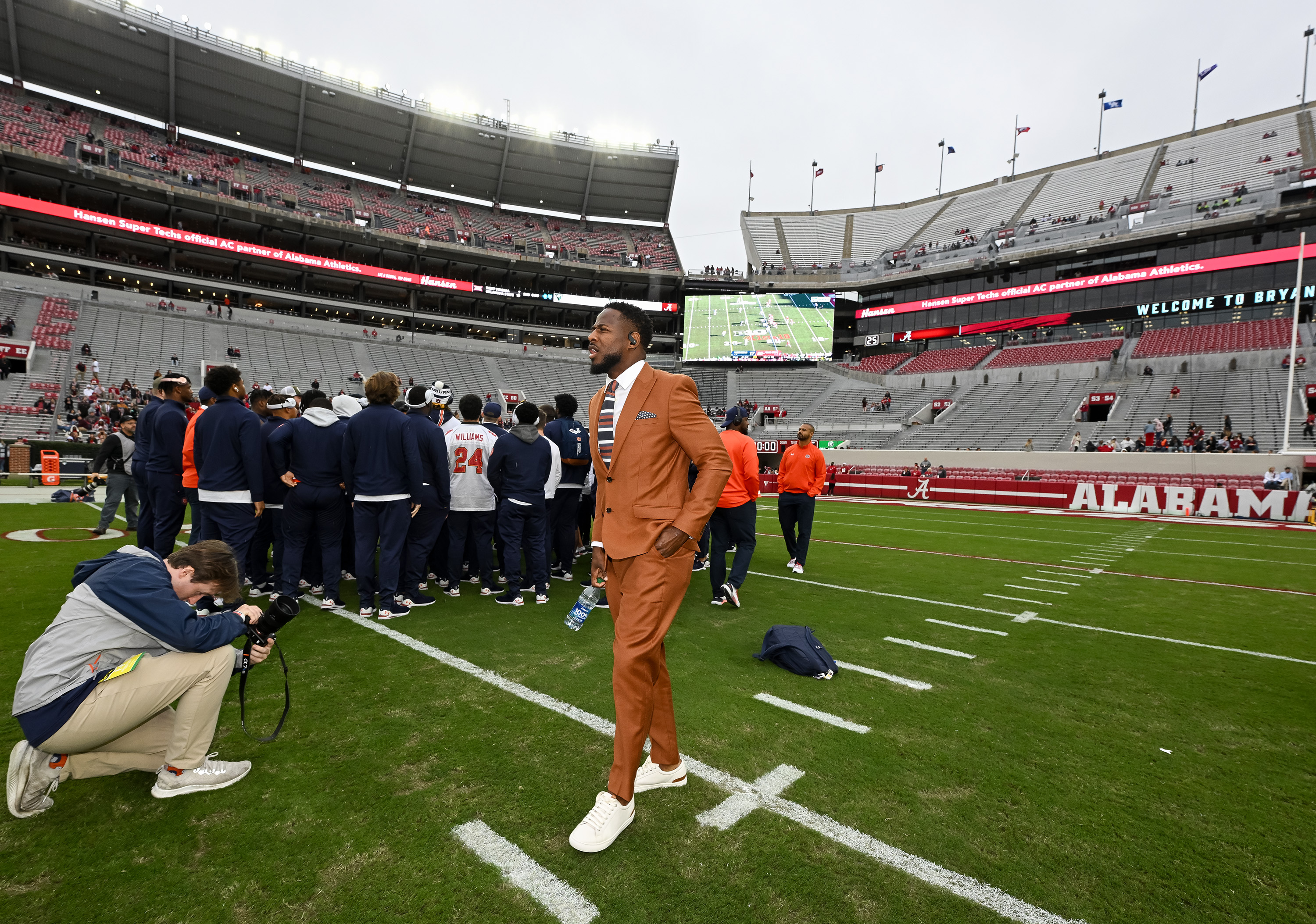 Auburn head coach Carnell Williams gives halftime thoughts of first home  game - On3