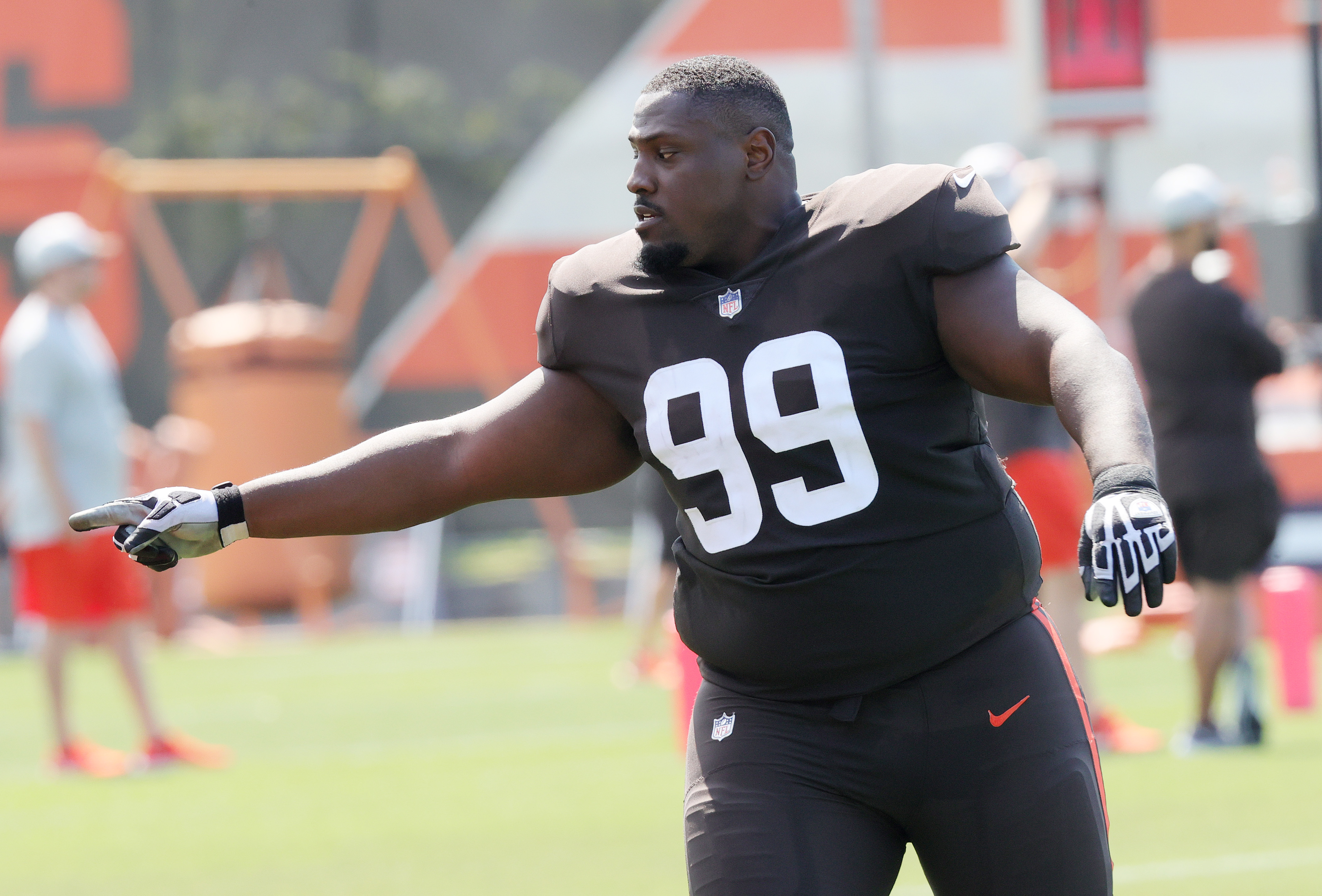 Cleveland Browns defensive tackle Andrew Billings warms up before an NFL  football game against the New York Giants, Sunday, Aug. 22, 2021, in  Cleveland. The Browns won 17-13. (AP Photo/David Dermer Stock