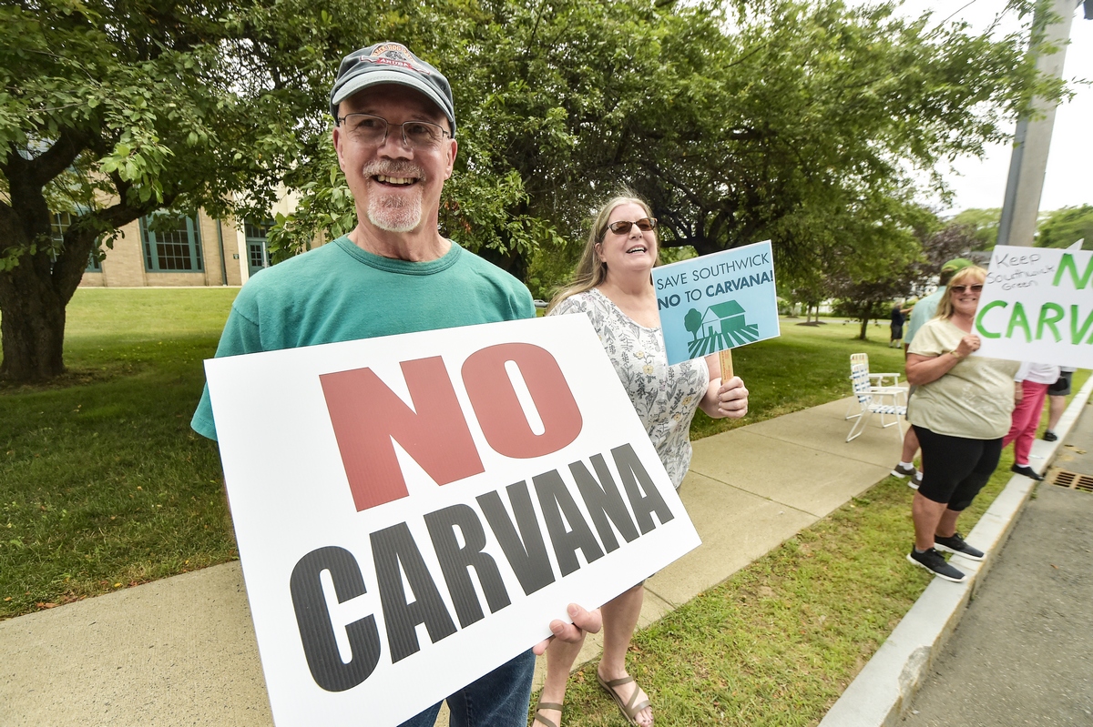 Carvana protest in Southwick (Photos)