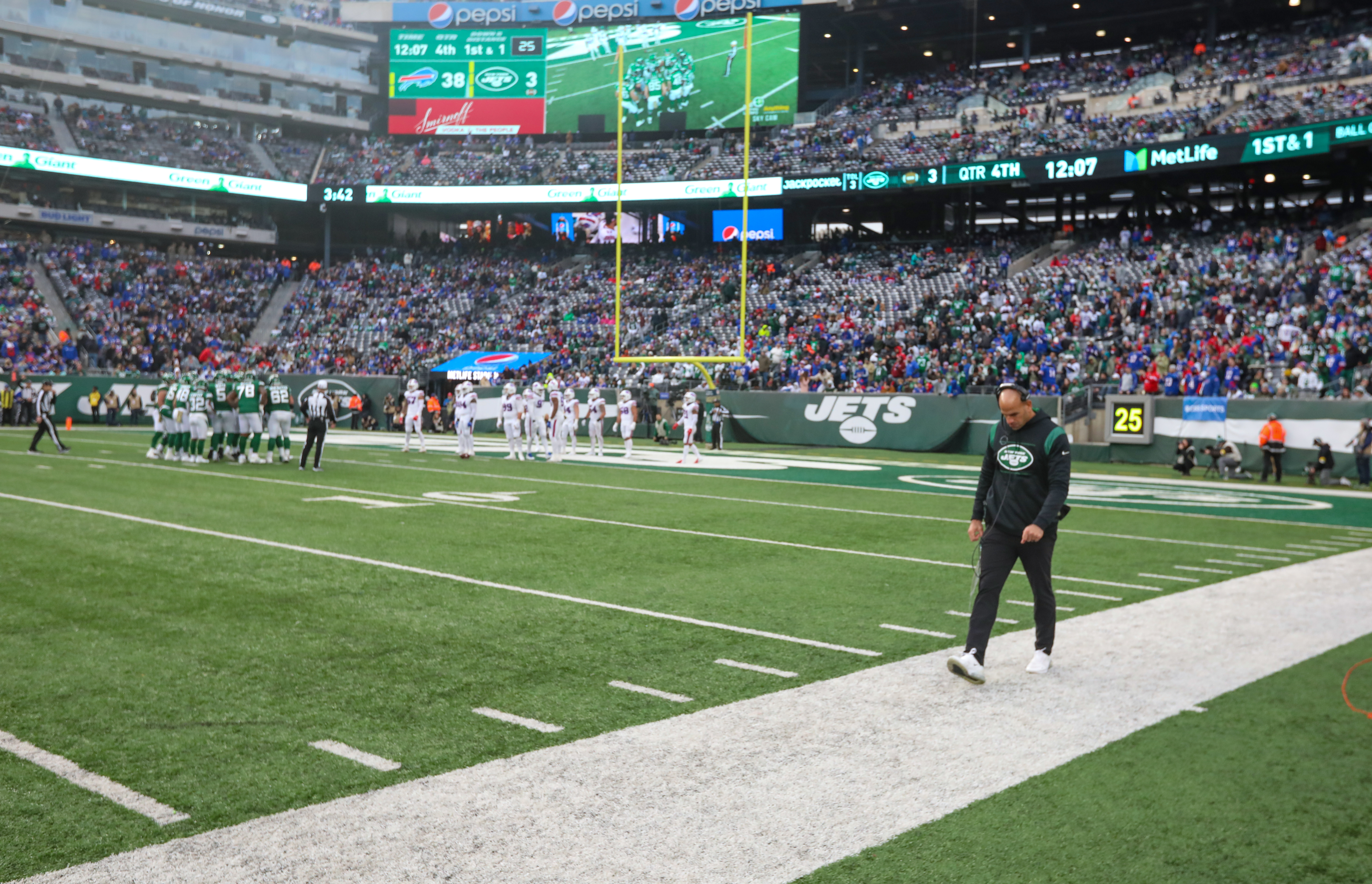 First Look  See the New Turf and Jets End Zones at MetLife Stadium