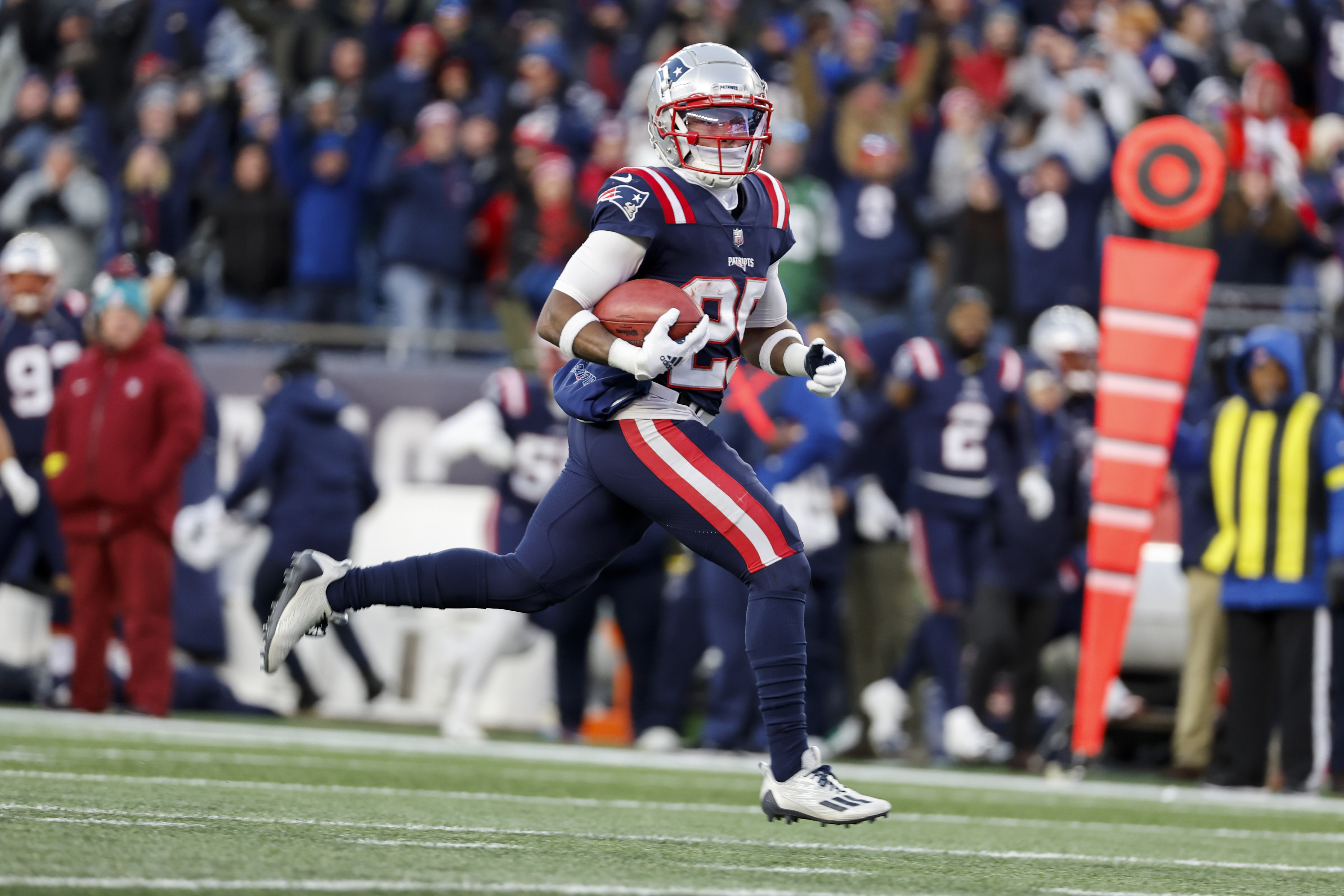 Matt Judon reacts to Patriots rookie punter getting his jersey number