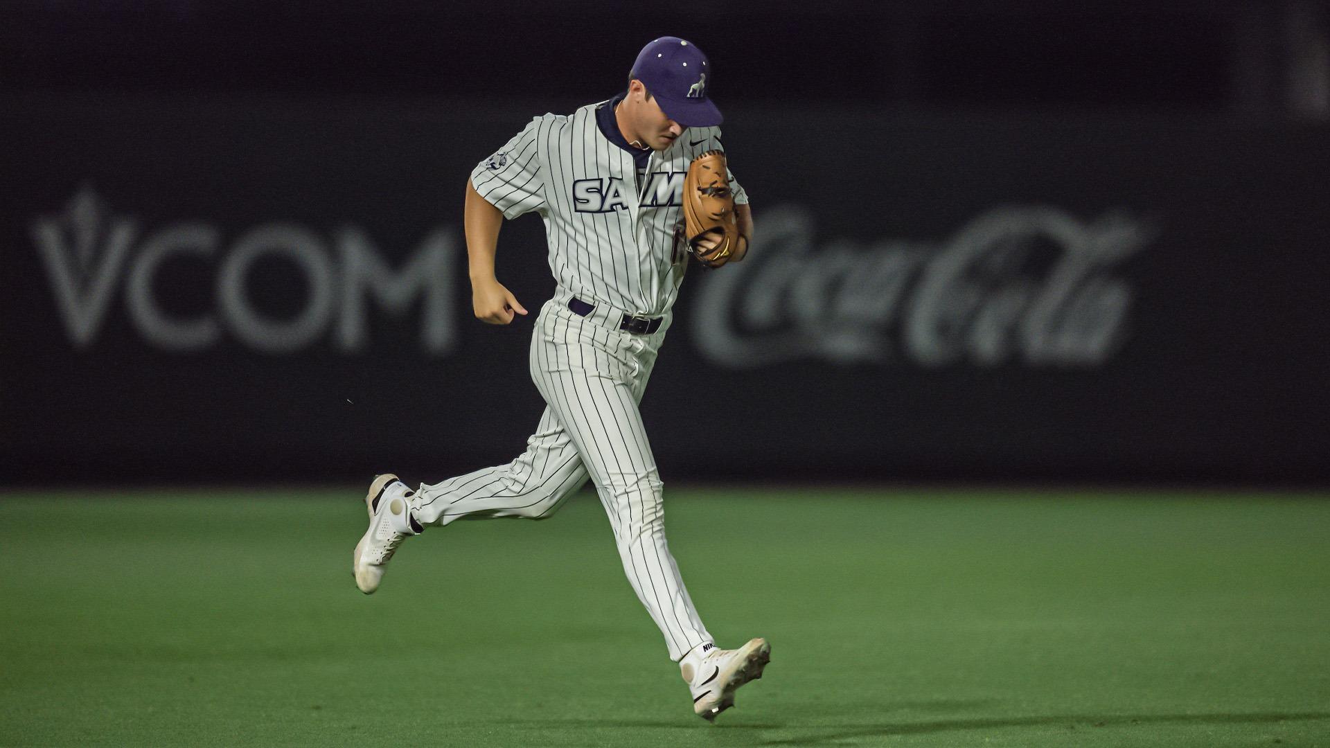 Auburn Tigers baseball takes on Penn Quakers in NCAA Regional at Plainsman  Park