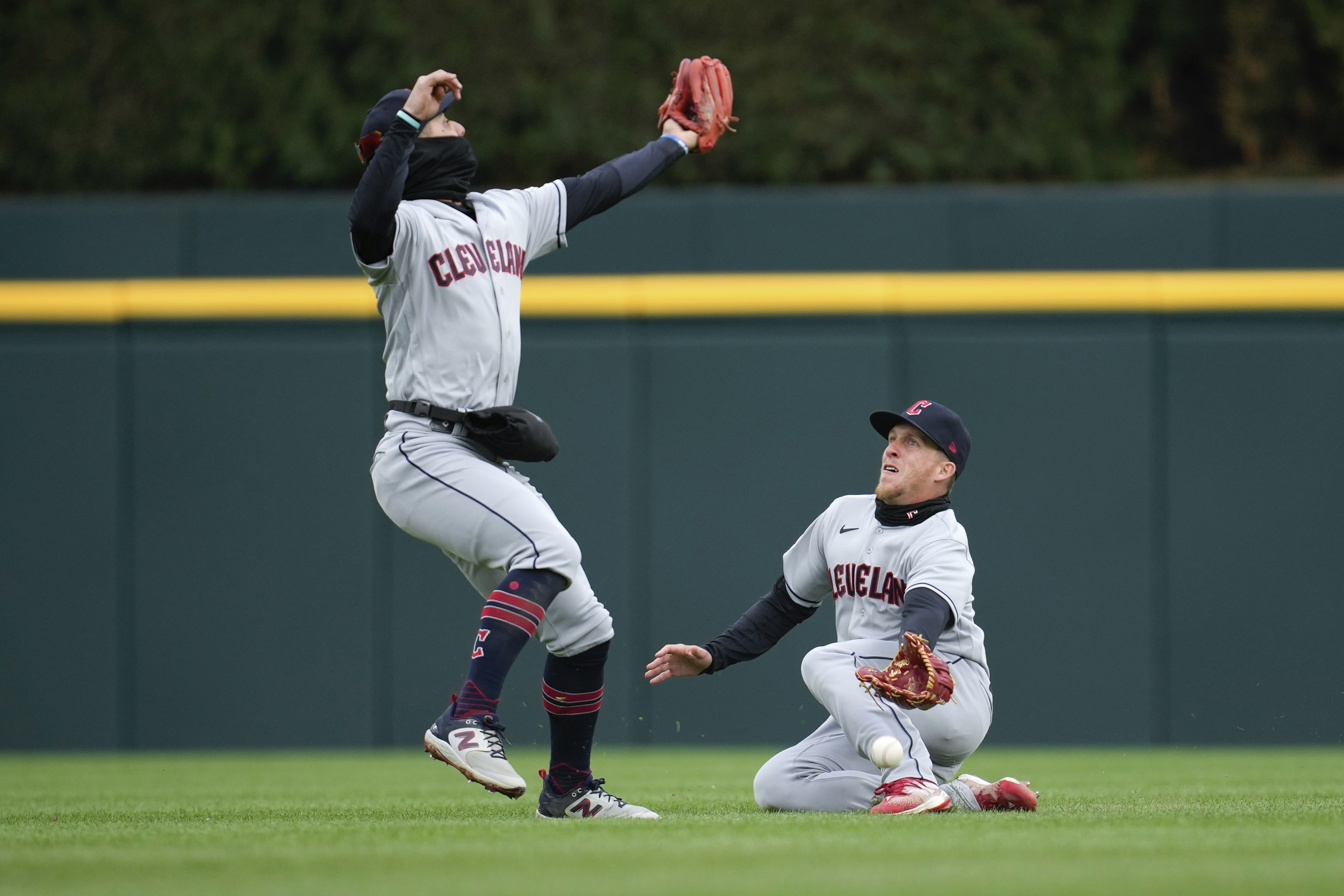 Feared Yankees great helps rookie fix his swing in a snap 