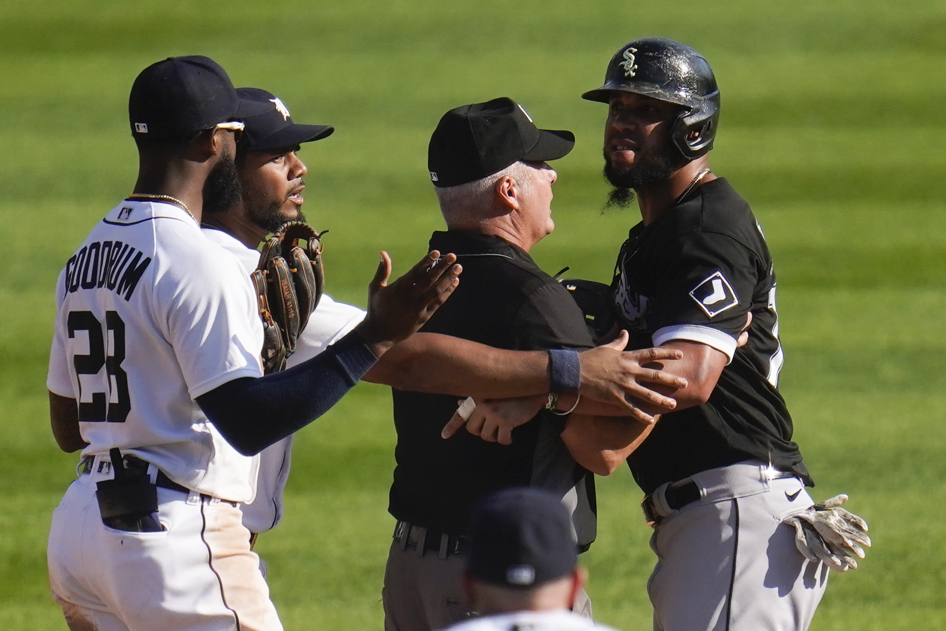 Tigers take a bite out of White Sox