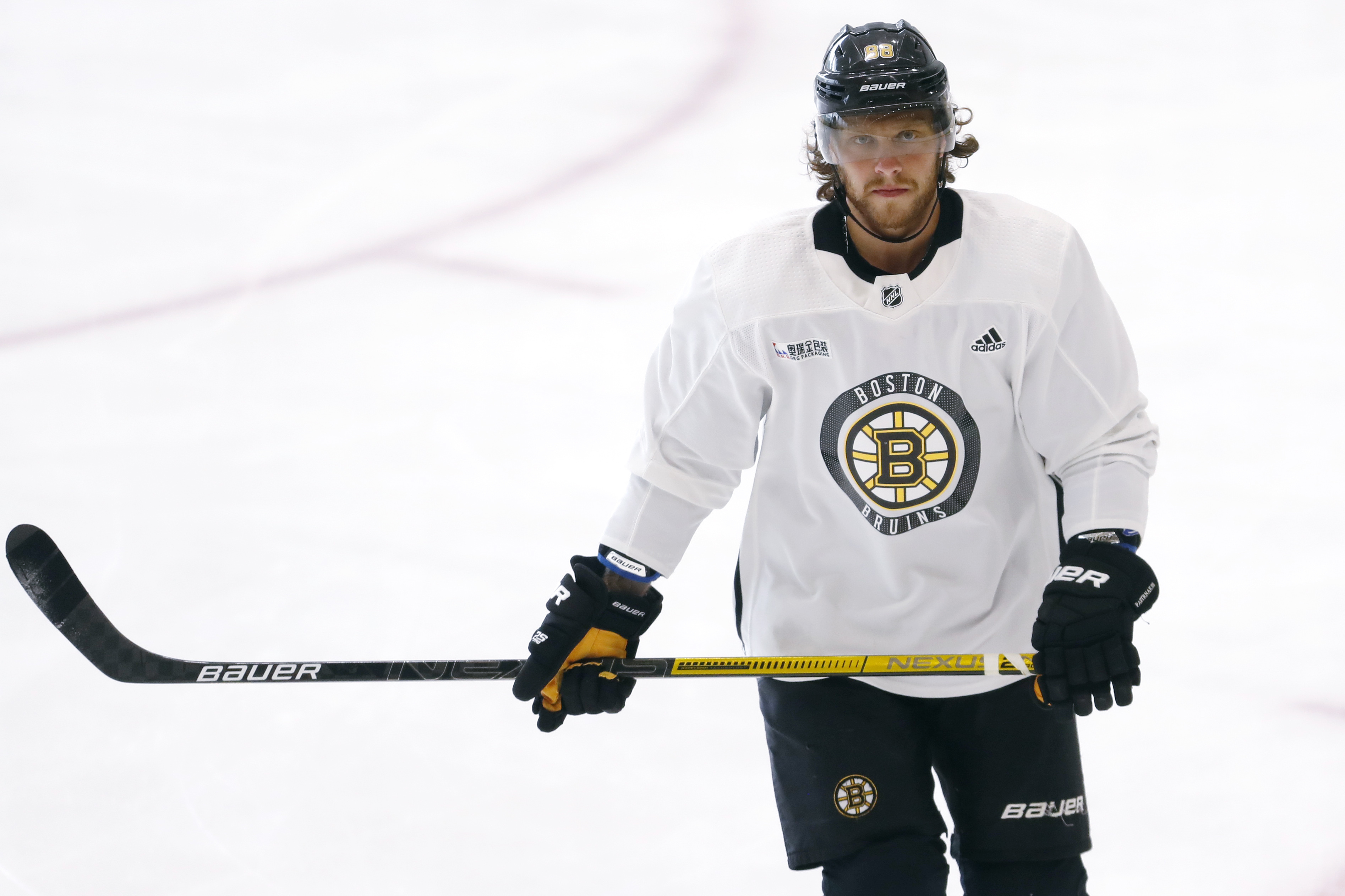 Bruins pick up pace while waiting for wingers David Pastrnak and Ondrej Kase